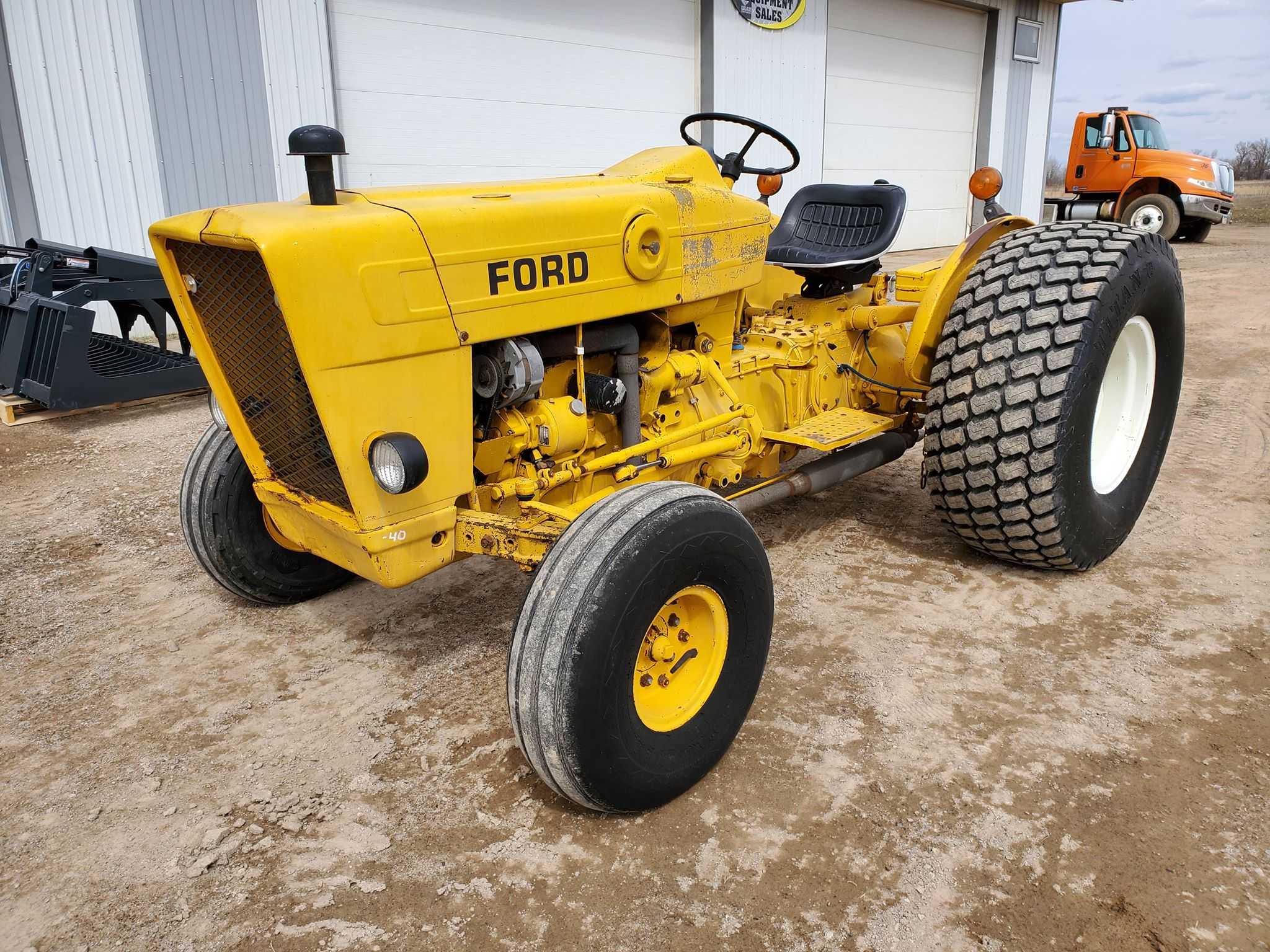 Ford 231 Tractor Heavy Equipment Truck Trailer Auction