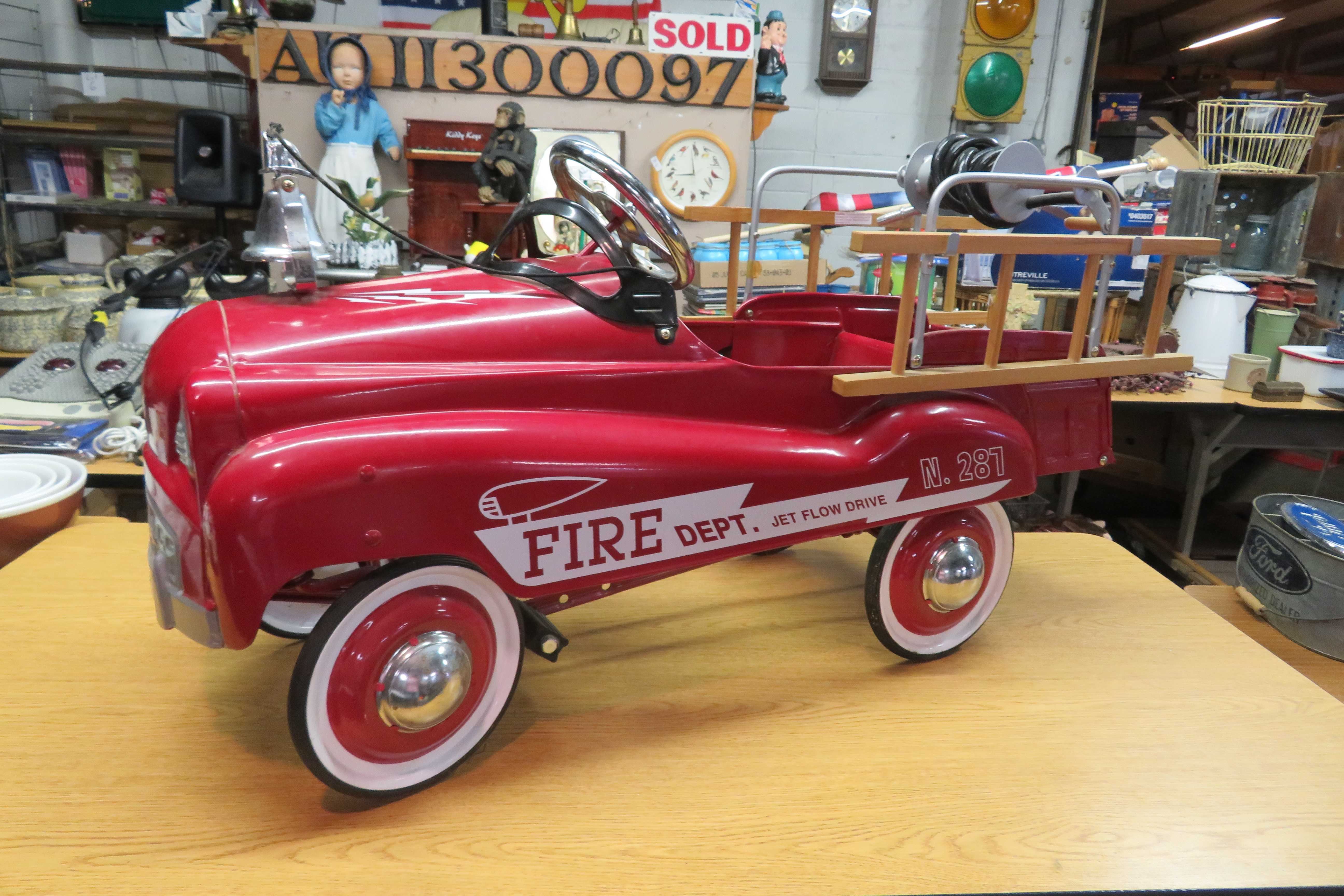 Peddle Car Roseville Die Cast Longaberger Antiques Primitives  + Estate Of Cindy