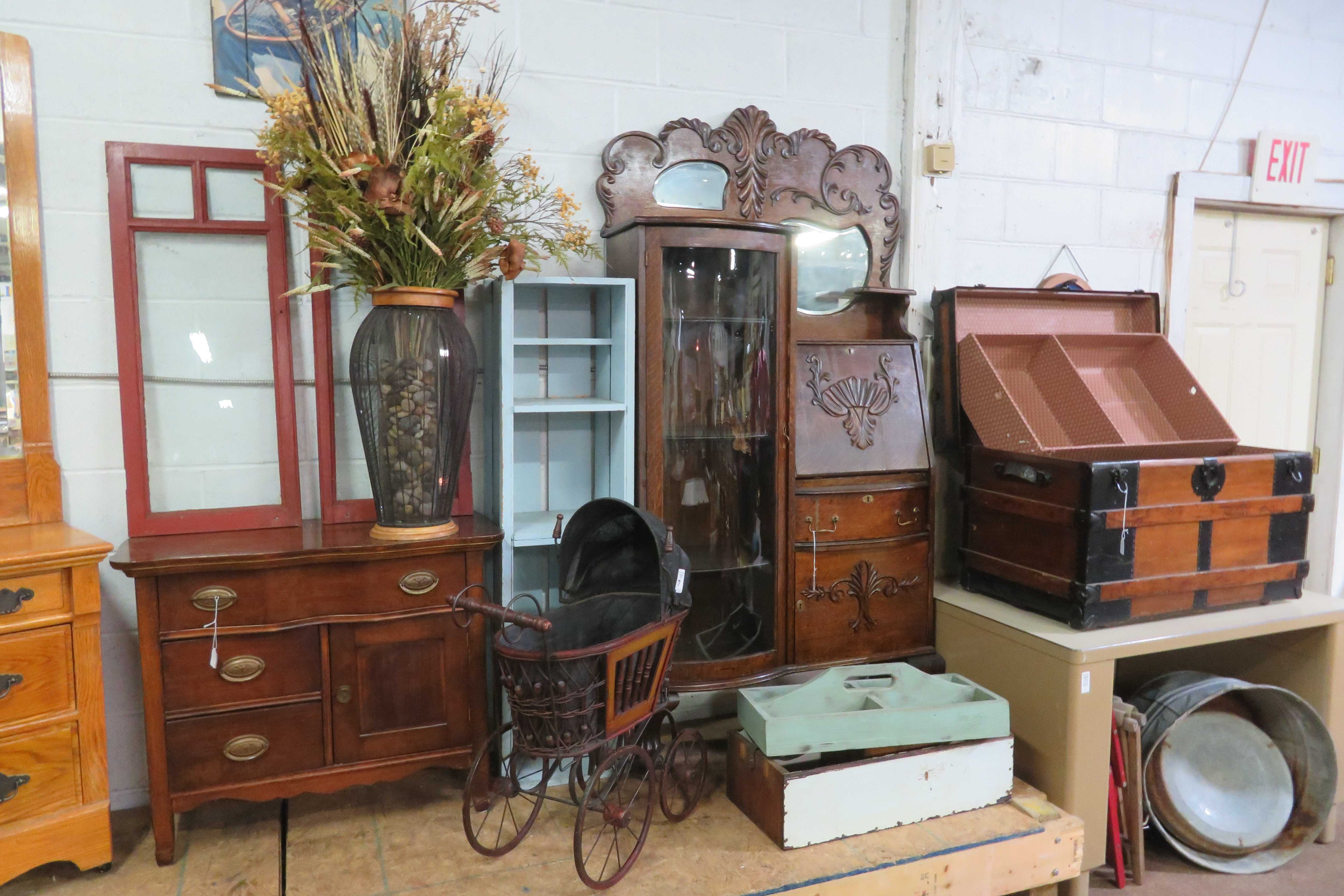 Guns, Crocks, Roseville, Cast Iron, Antiques, Primitives, Furniture, Wash Stand,