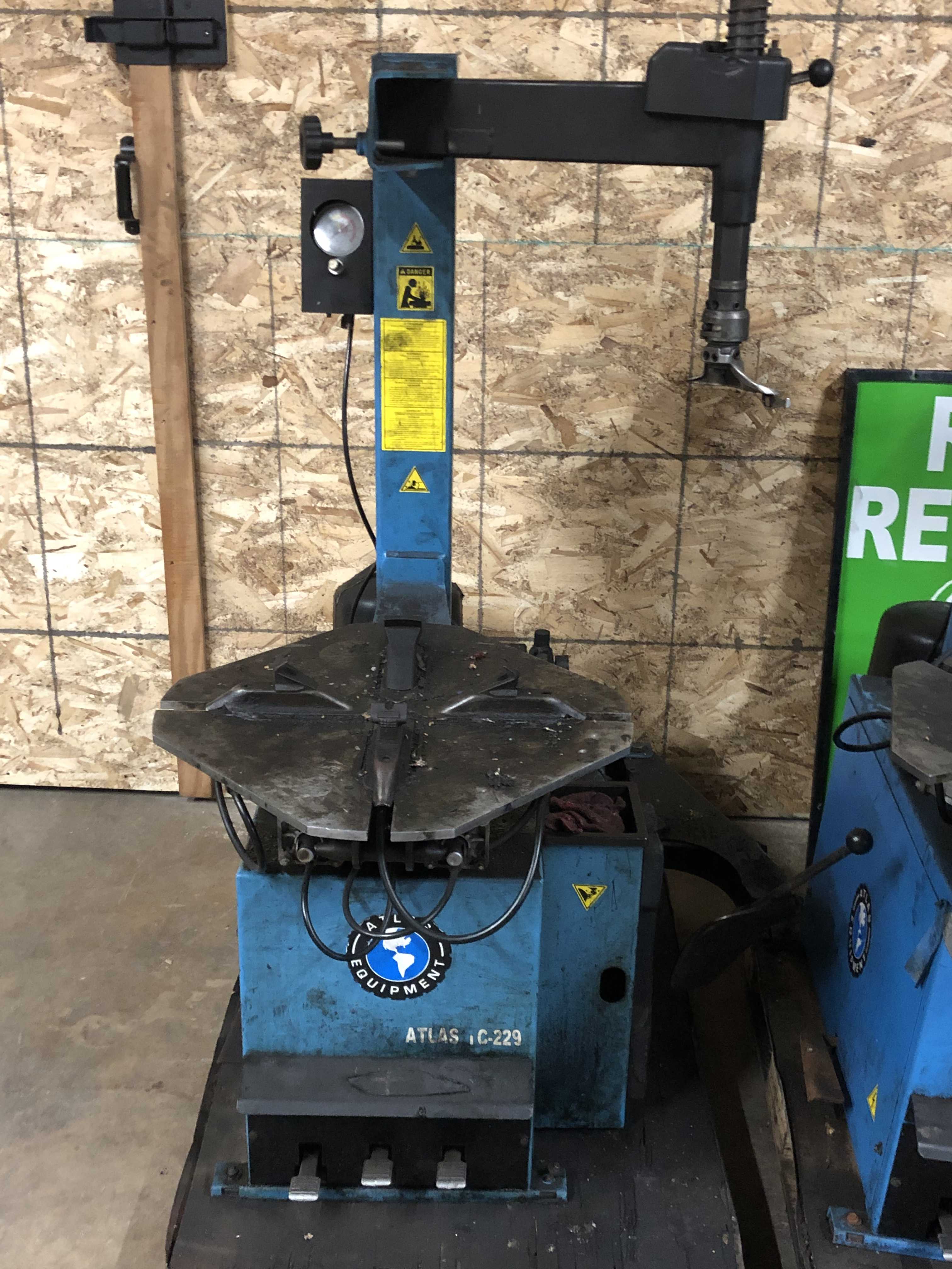 Large Automotive Repairs Shop full of tools Auction