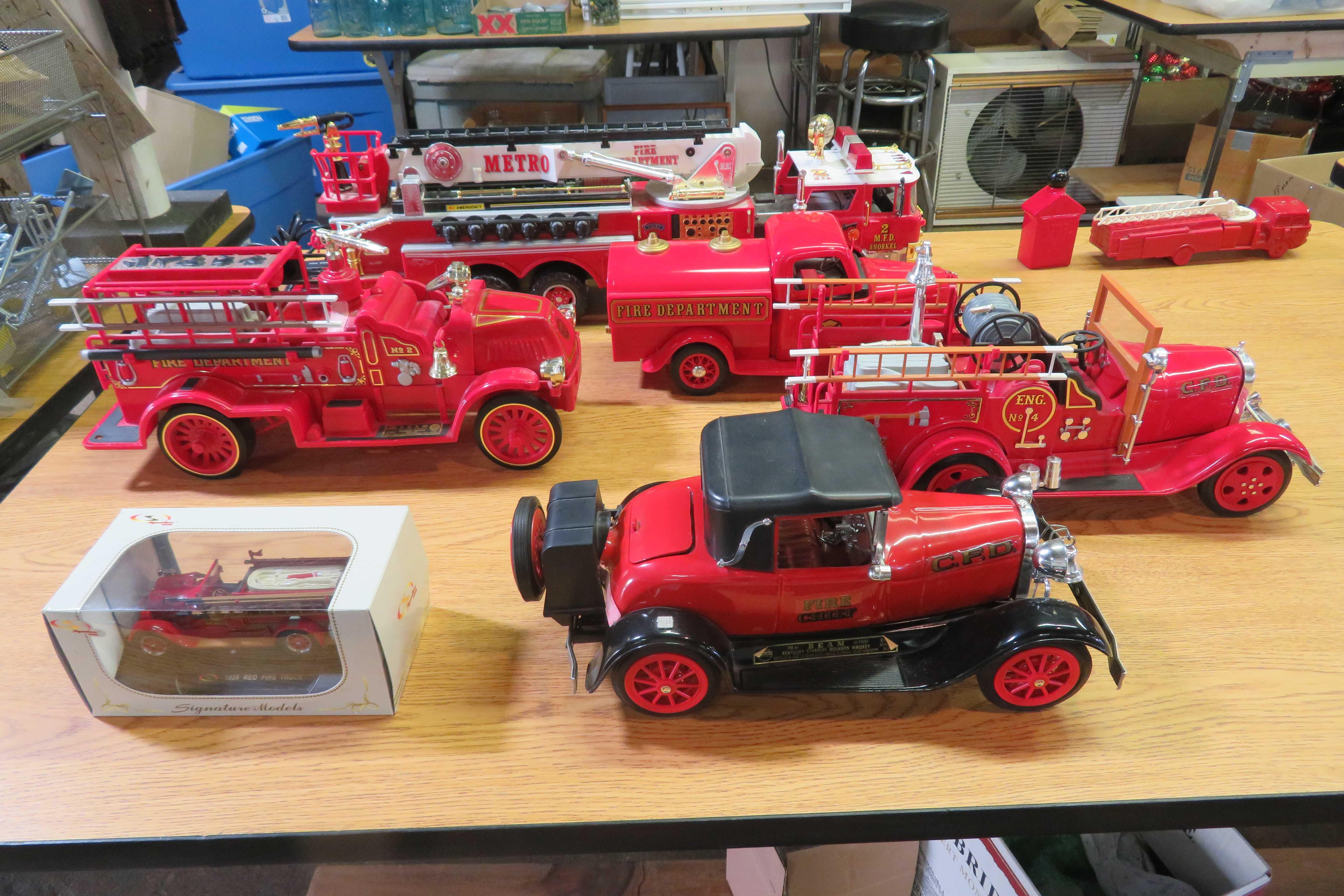 Antiques, Primitives, Liquor Decanters, Longaberger, Roseville, Halloween, Furni