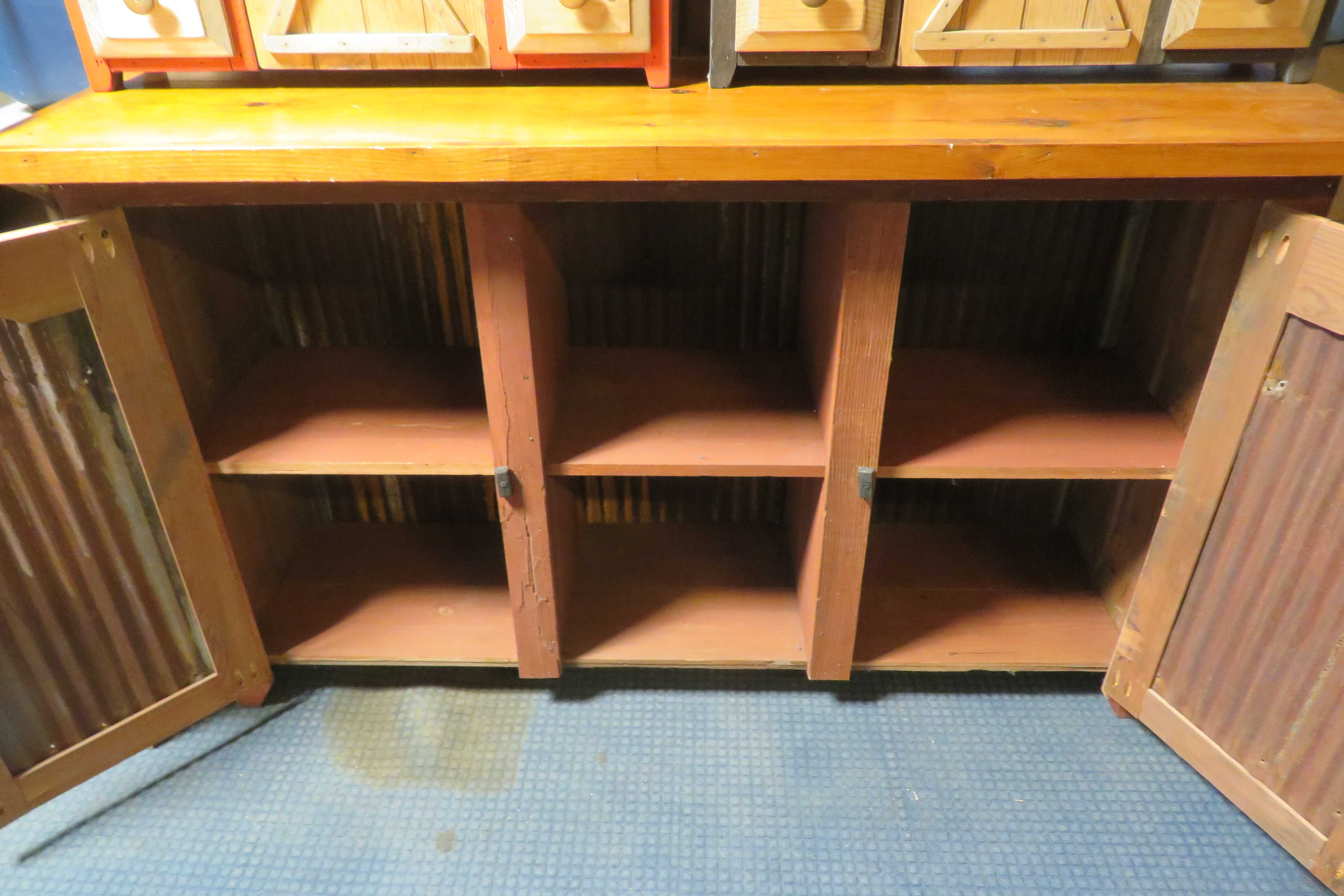 Antiques Primitives Furniture  Vintage Radios Longaberger ++