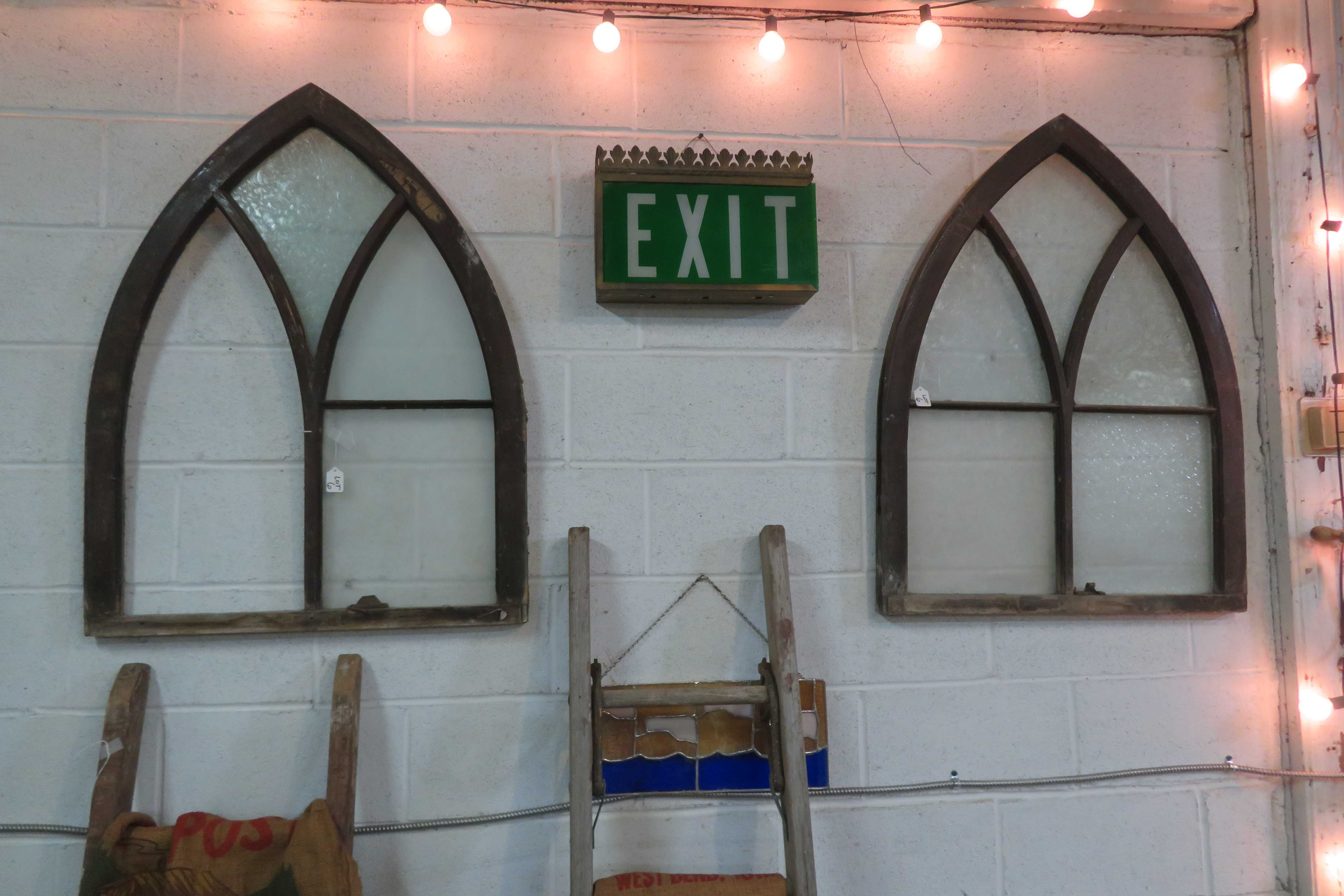 Antiques Primitives Furniture Gas & Oil Cans & Signs, ++  Household Estate 