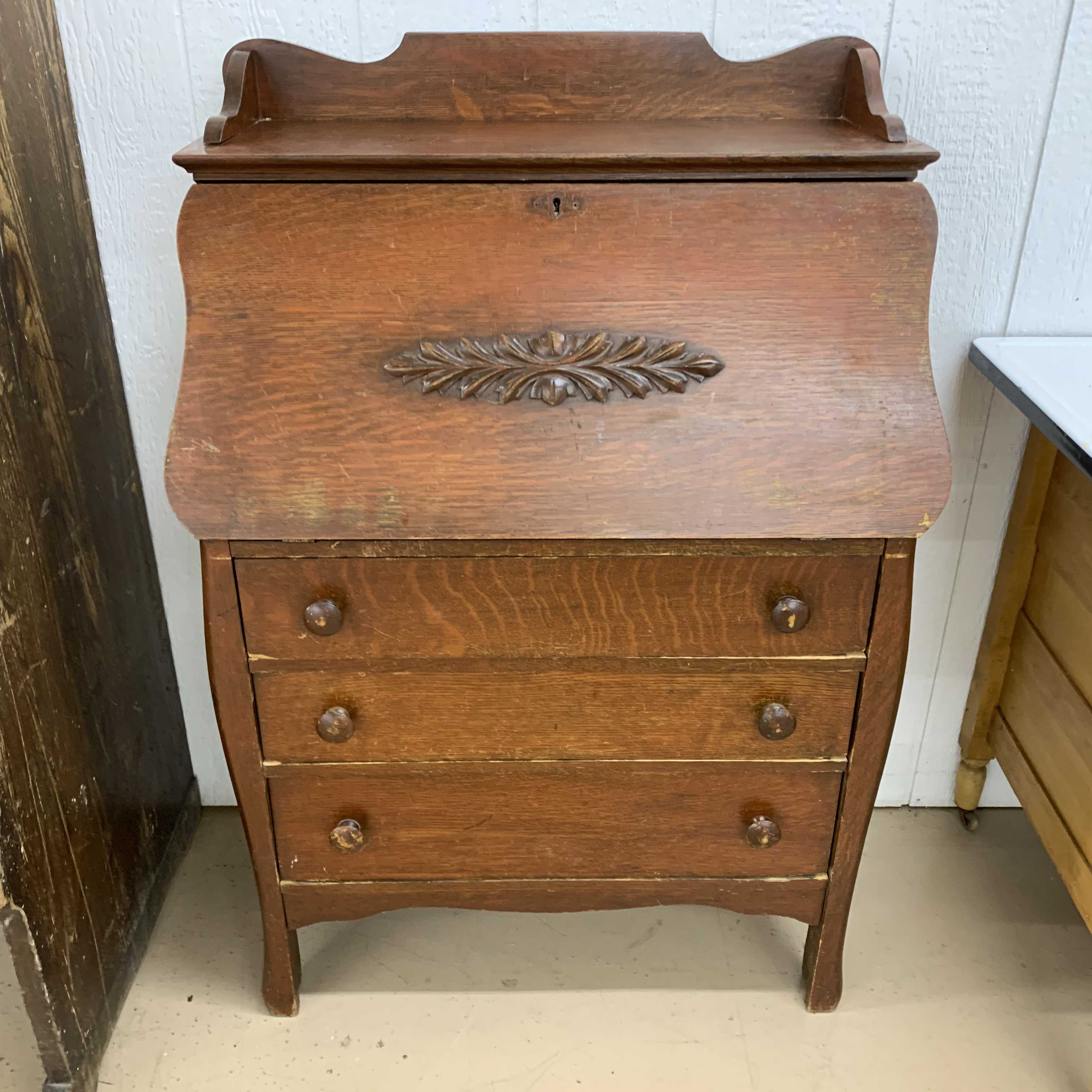 Oak Larkin Desk Shipshewana Antique & Misc. Auction