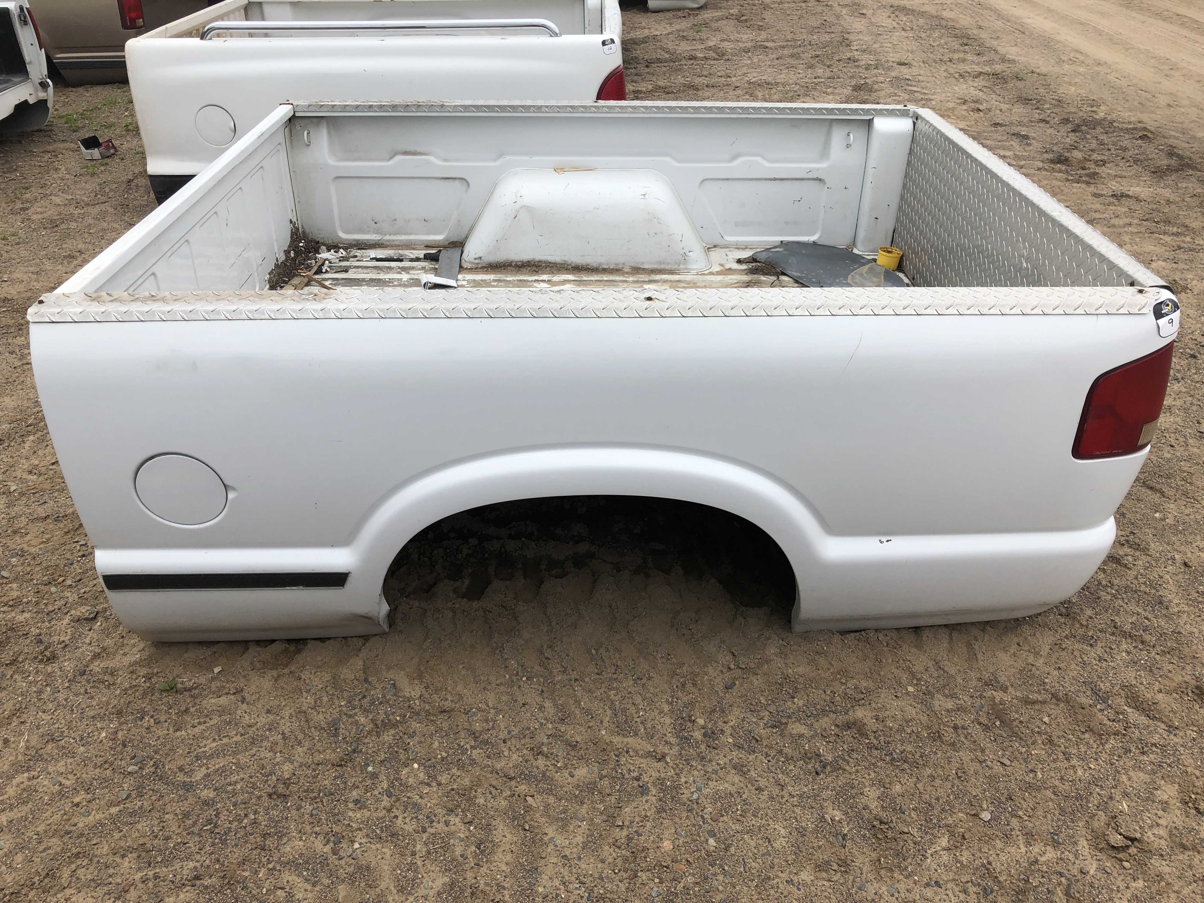 Chevy S10 Pickup Box | Heavy Equipment, Truck & Trailer Auction