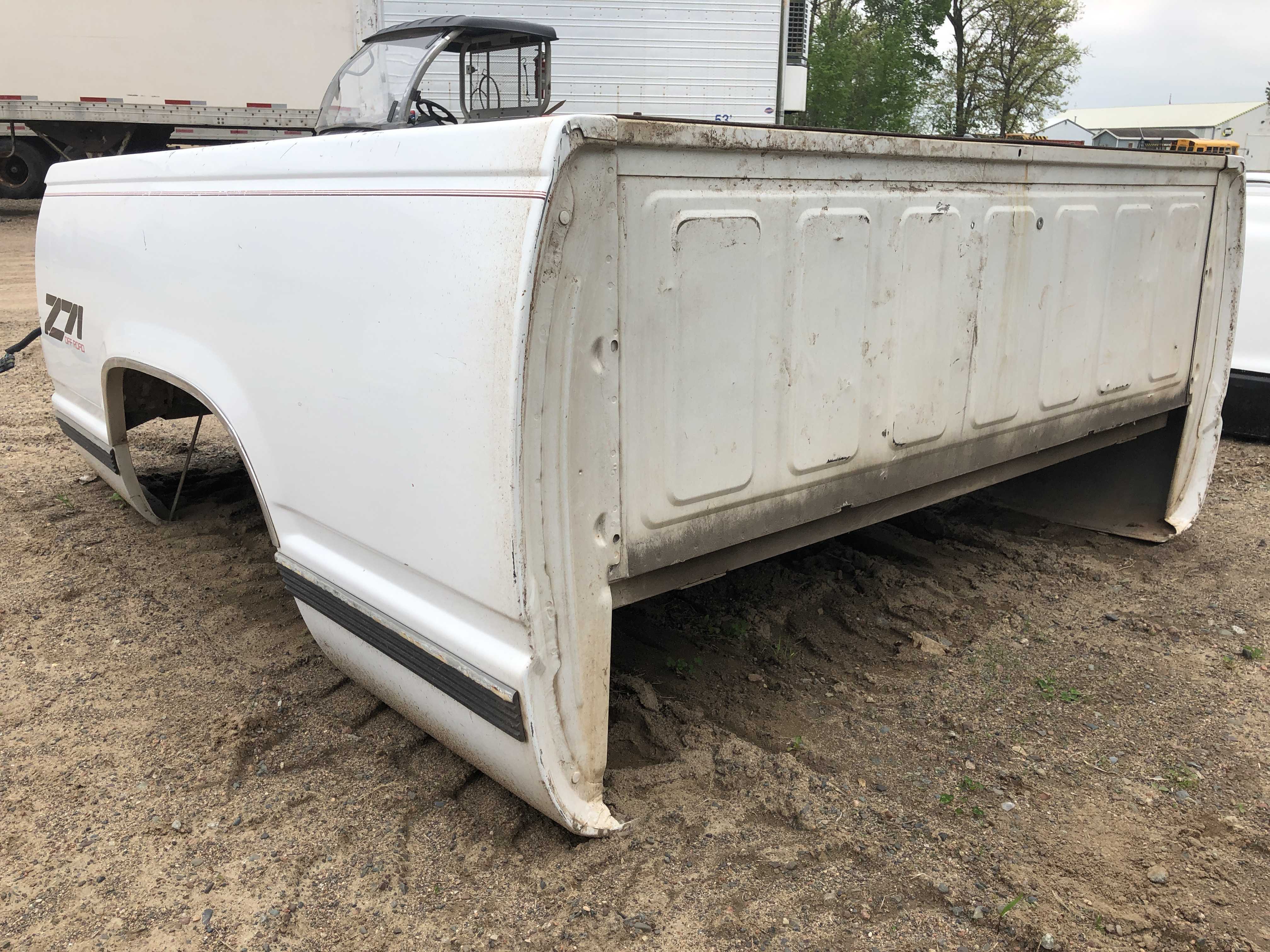 Chevy 1500/2500 Pickup Box