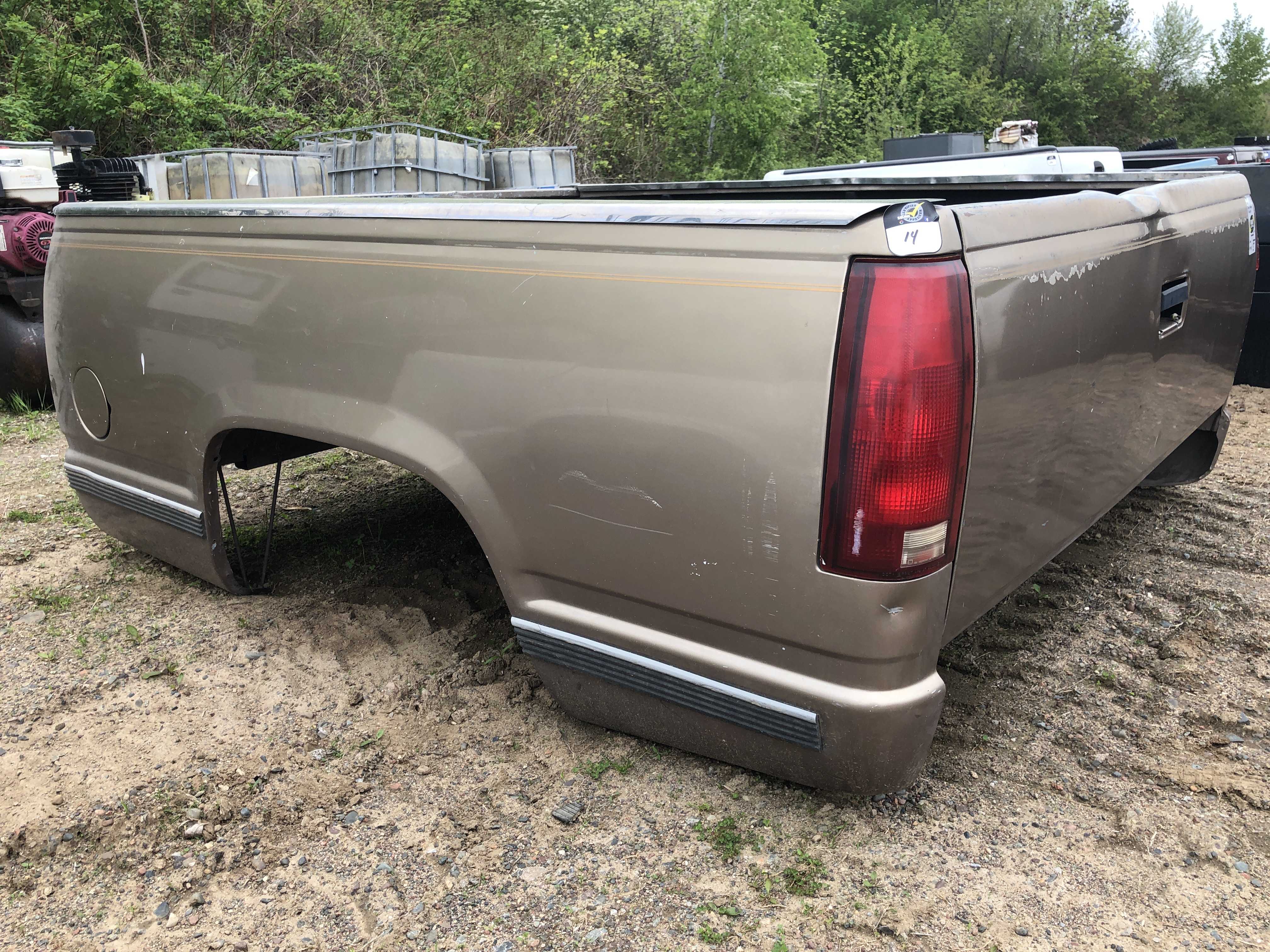 Chevy 1500/2500 Pickup Box Heavy Equipment, Truck & Trailer Auction