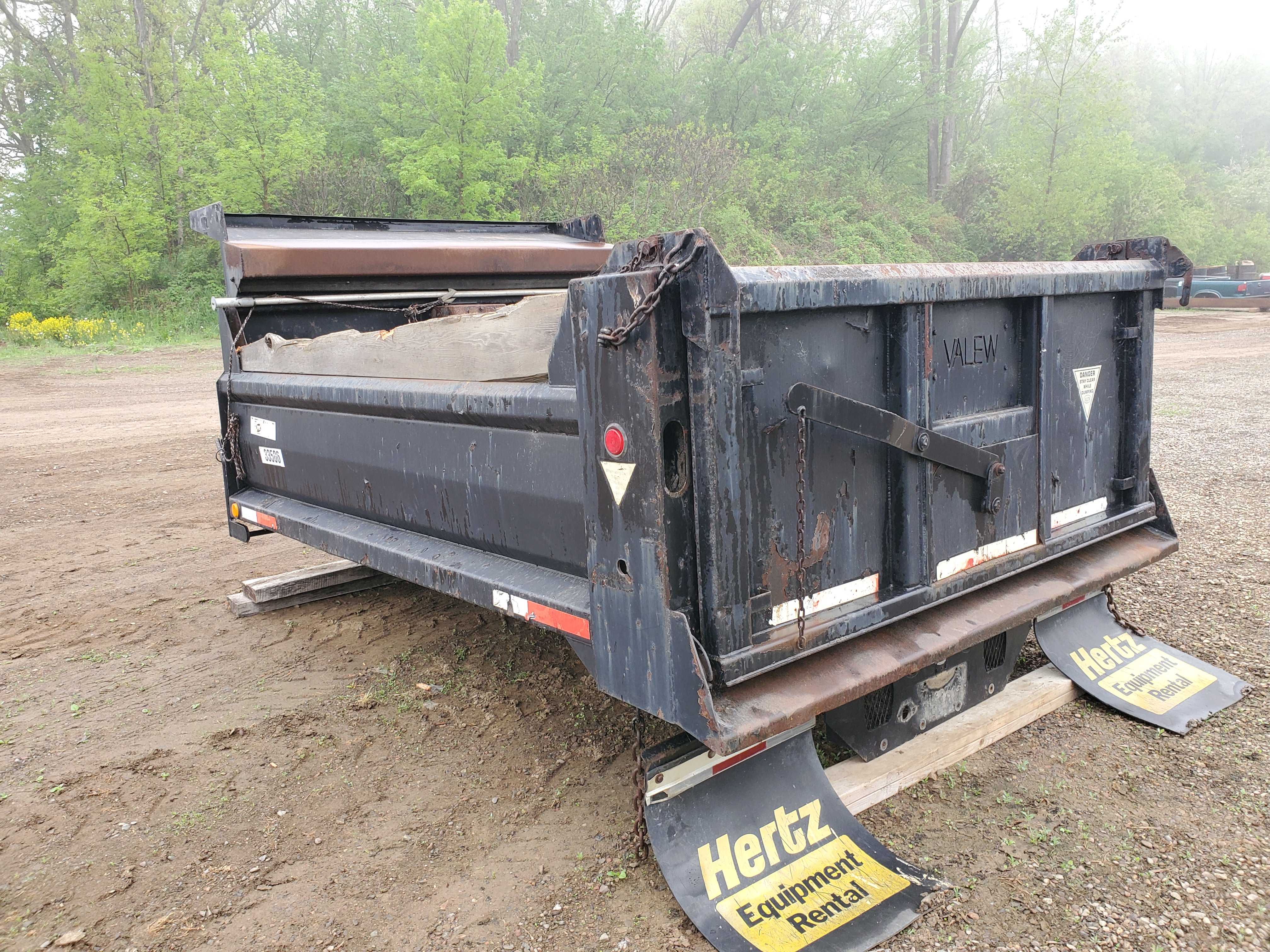 Valew Dump Box Heavy Equipment, Truck & Trailer Auction
