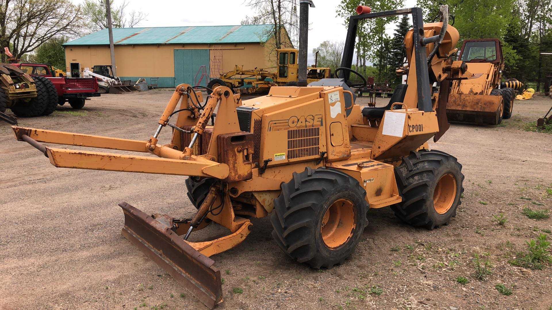 '00 Case 660 | Heavy Equipment, Truck & Trailer Auction