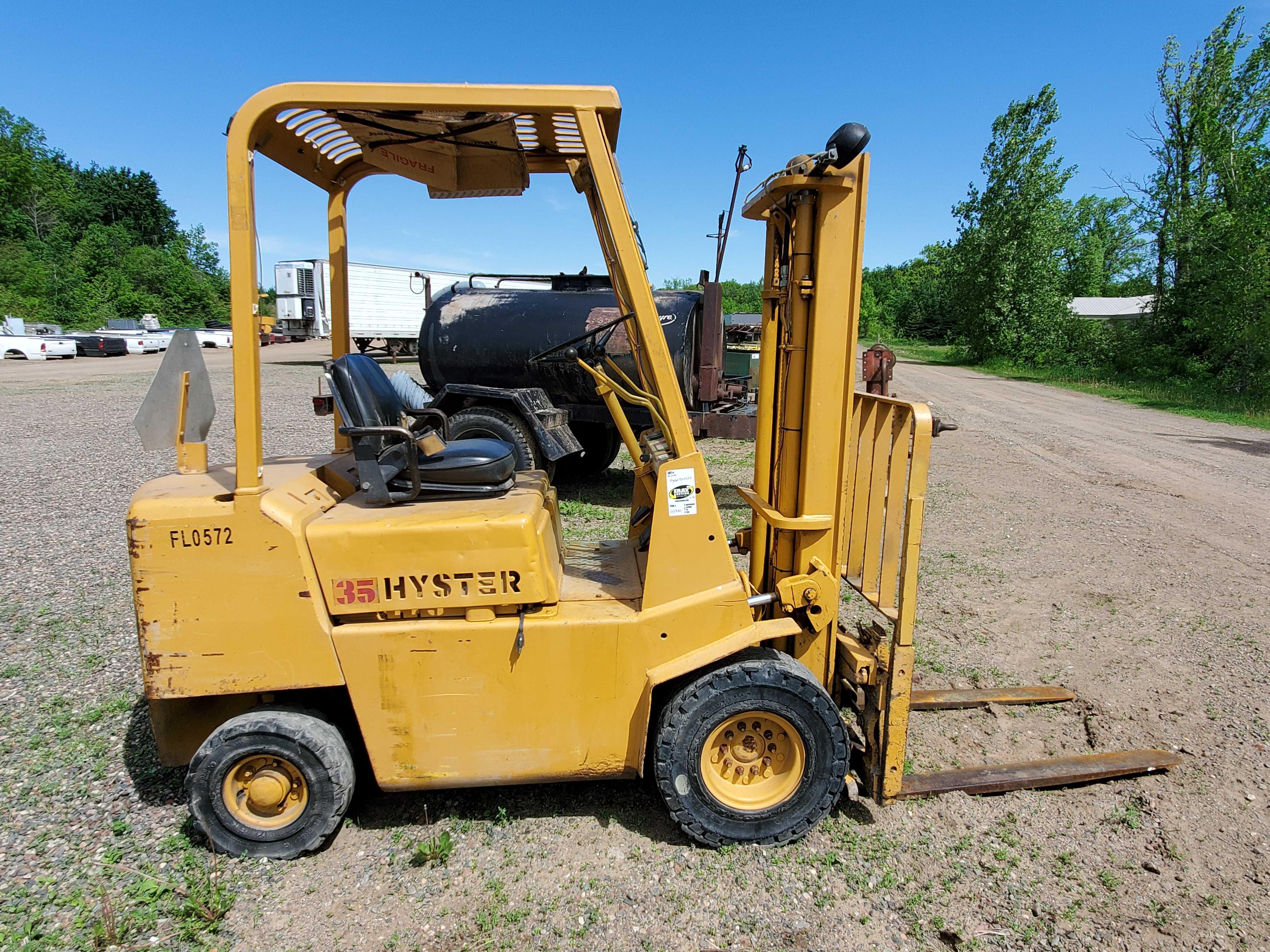 Hyster Forklift Heavy Equipment, Truck & Trailer Auction
