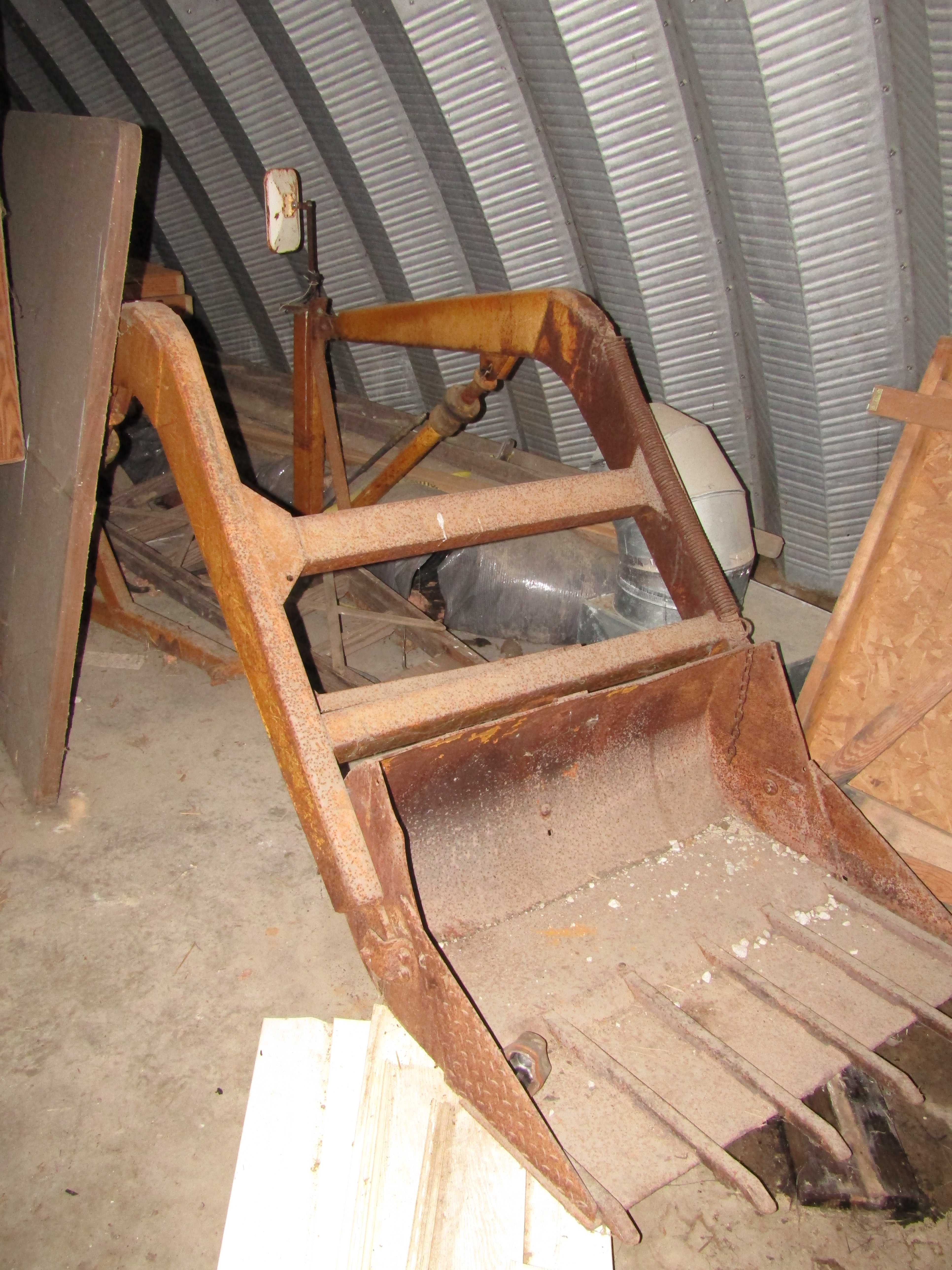 Murray Family Downsizing Estate Auction On-site