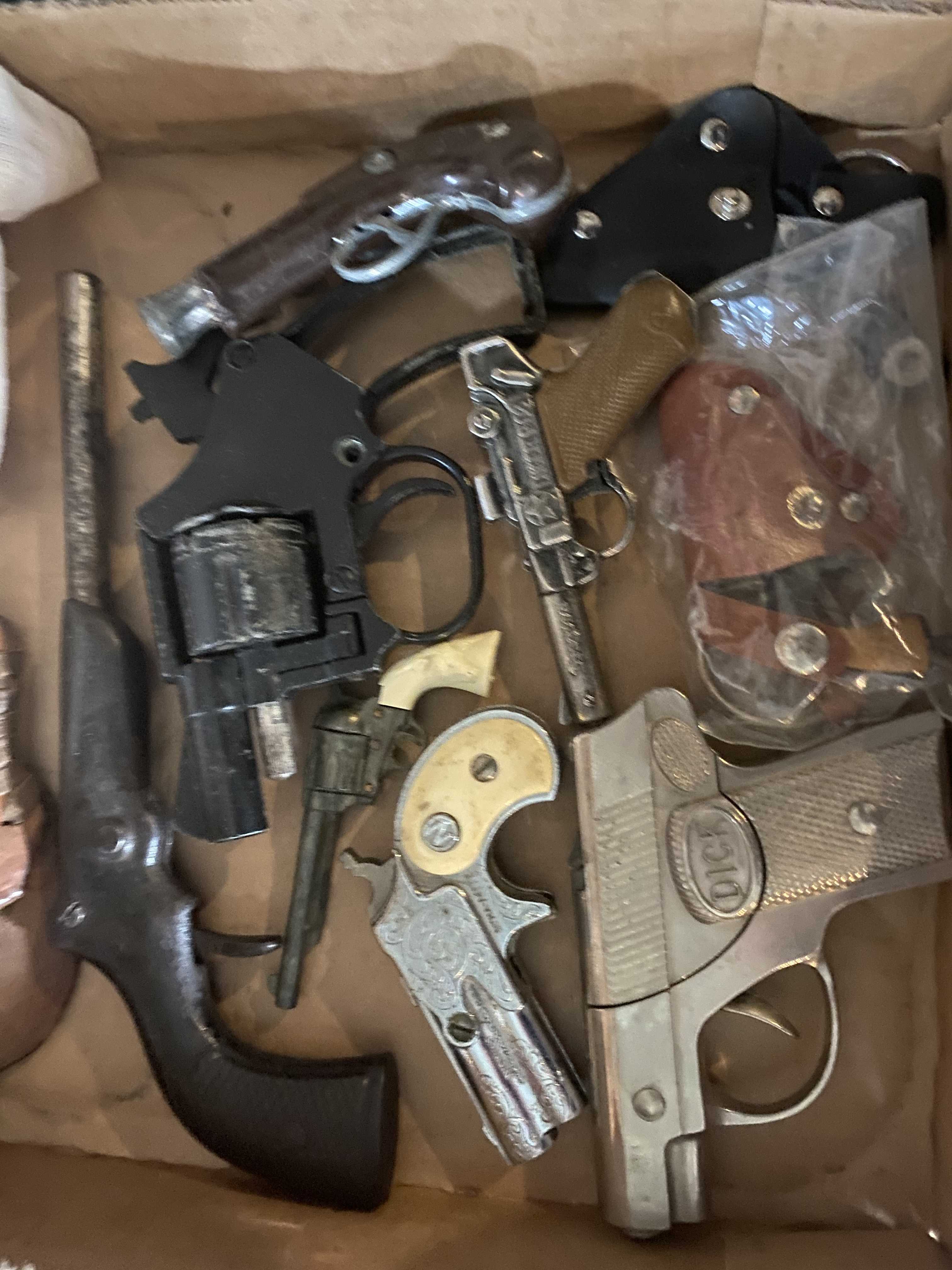 Large Antique Auction Estate From Greenfield Round 3