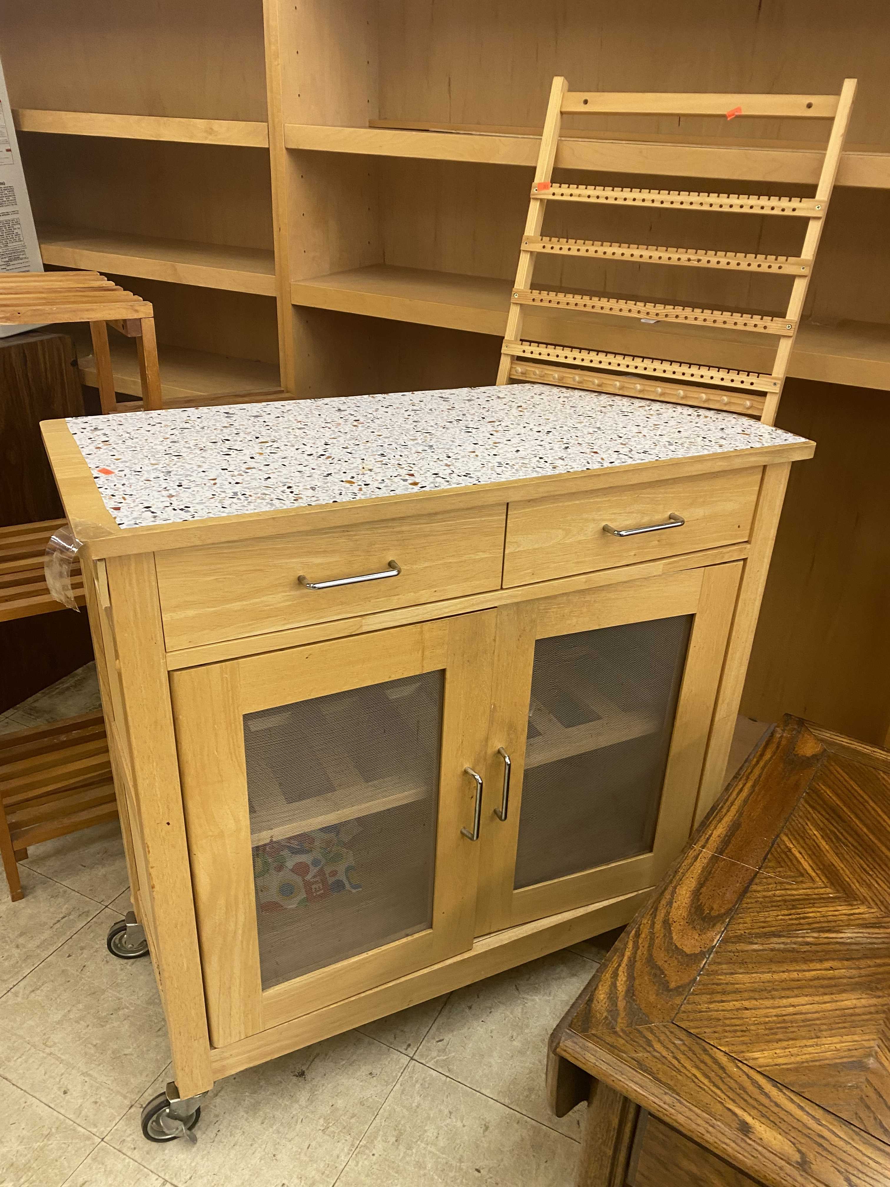 FRIDAY NIGHT AUCTION