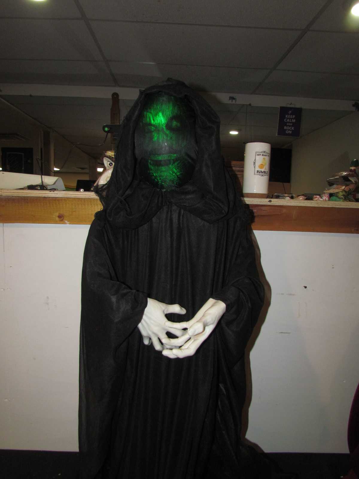 Round 2 Hoarder house Auction 