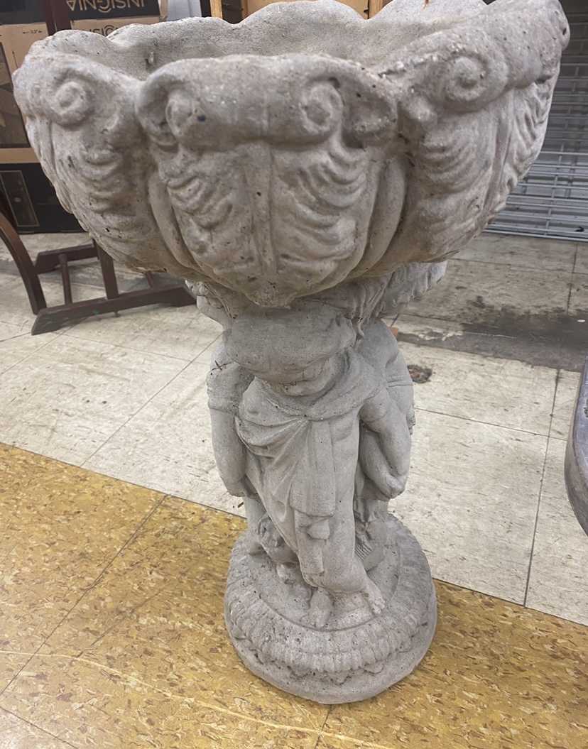 FRIDAY NIGHT AUCTION