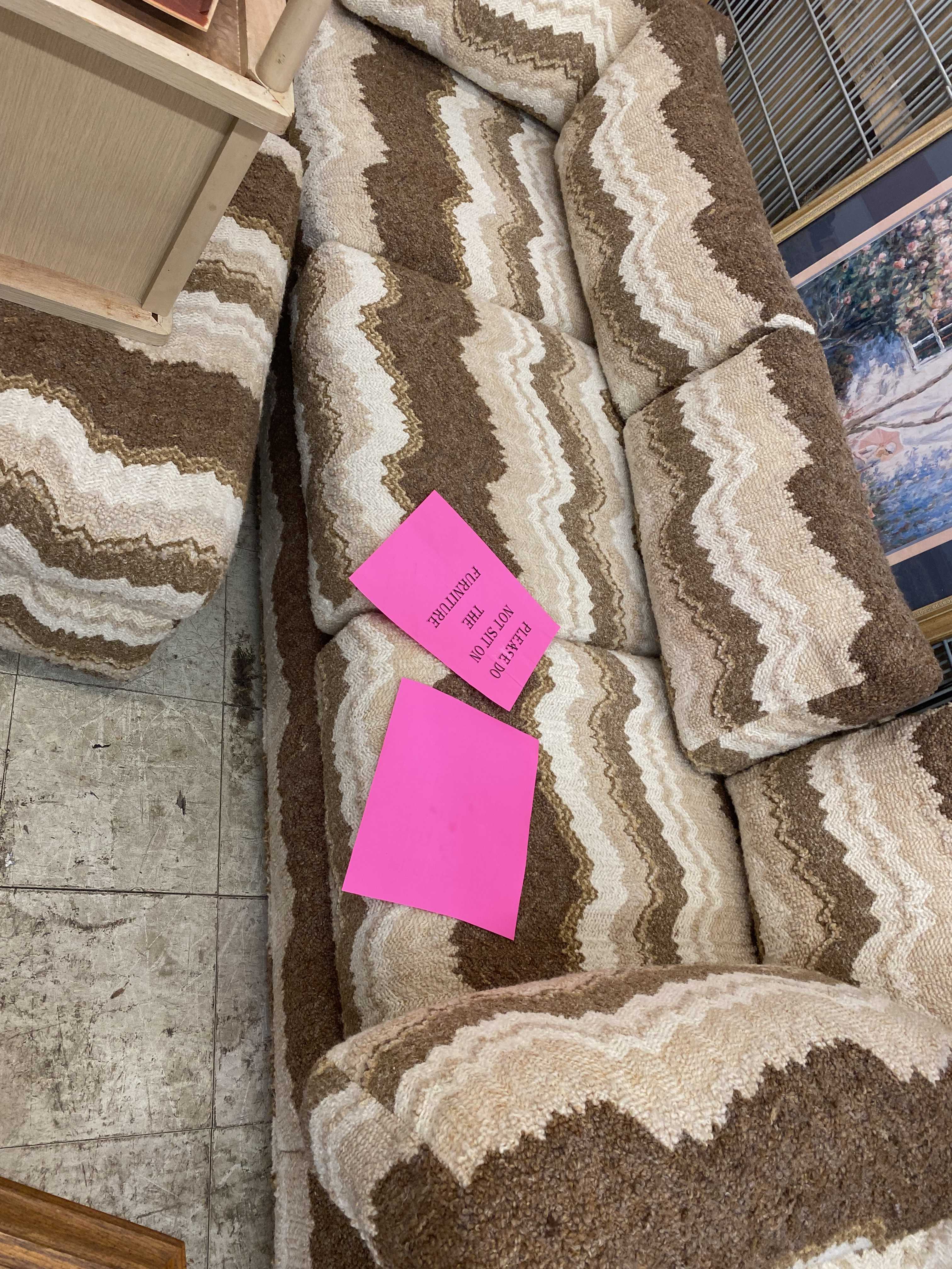 FRIDAY NIGHT AUCTION