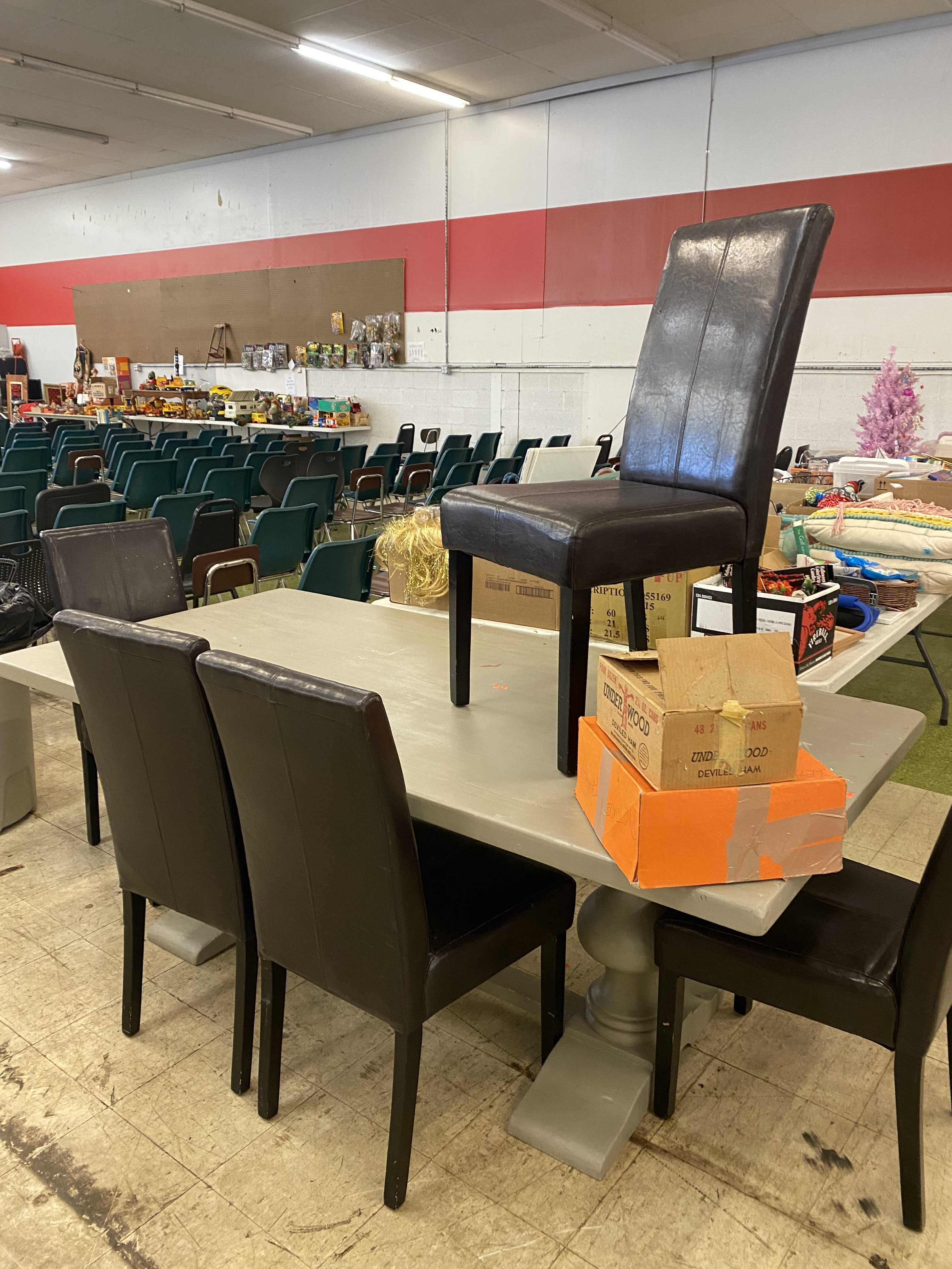 FRIDAY NIGHT AUCTION