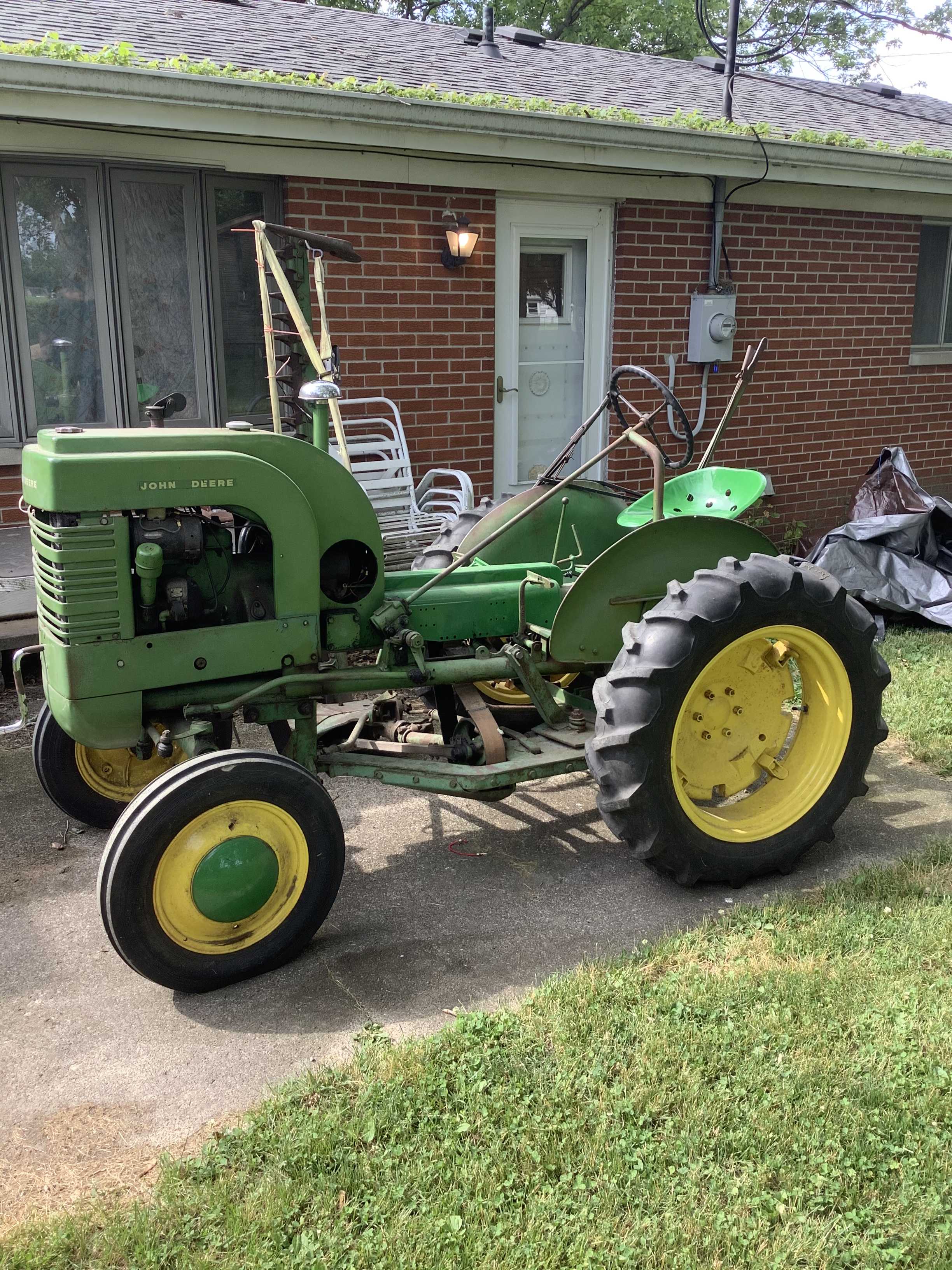 '32 HOTROD, ANTIQUE TRACTORS, TRAILERS, TOOLS & MISC