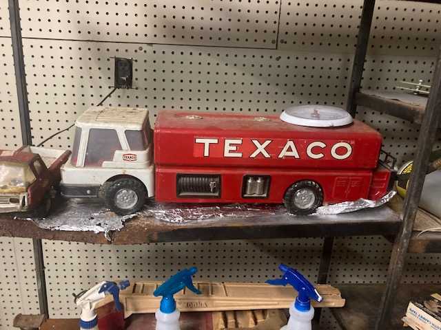 STROHL ESTATE AUCTION