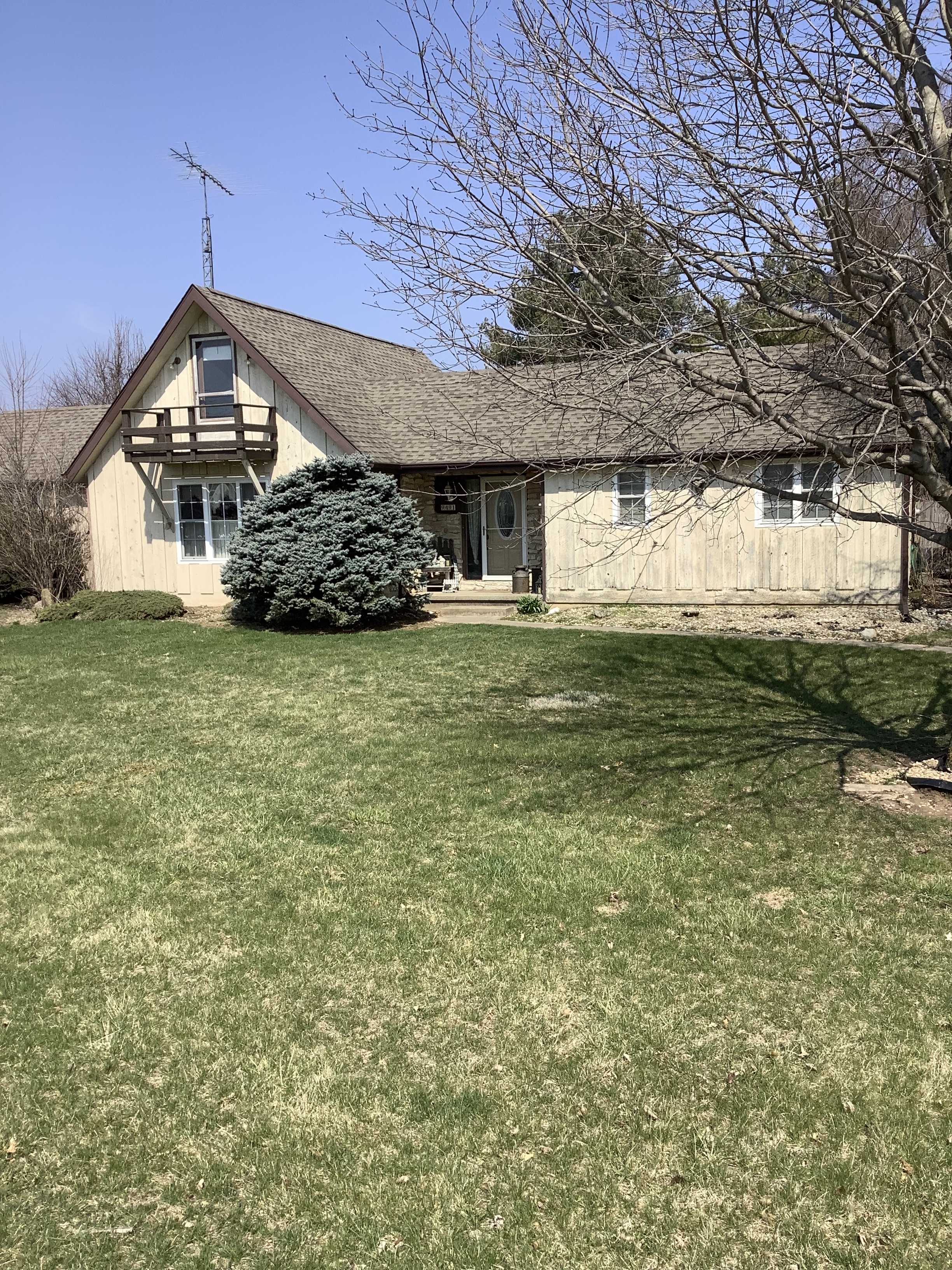 Country Home With Pool and personal property