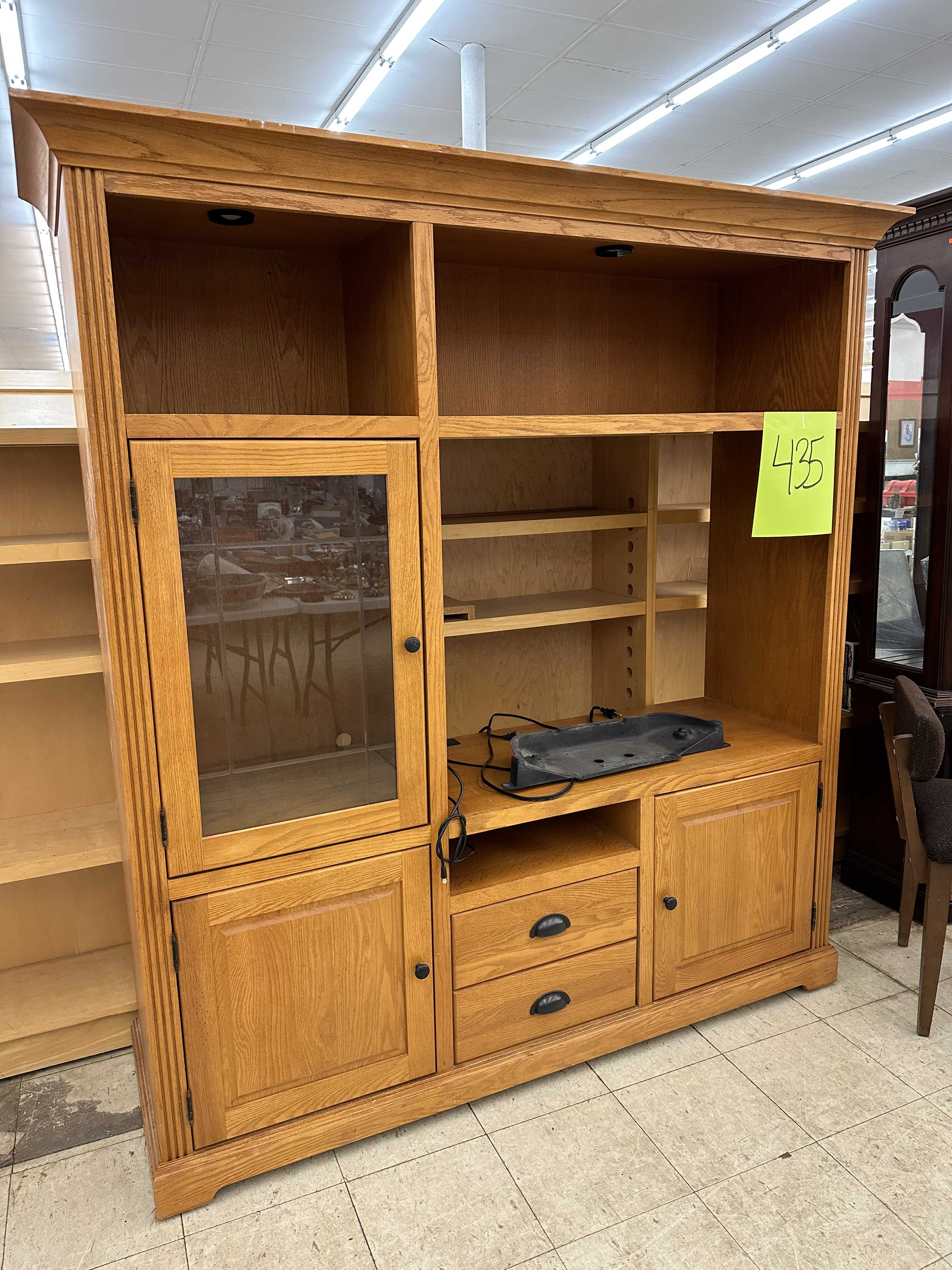 FRIDAY NIGHT AUCTION