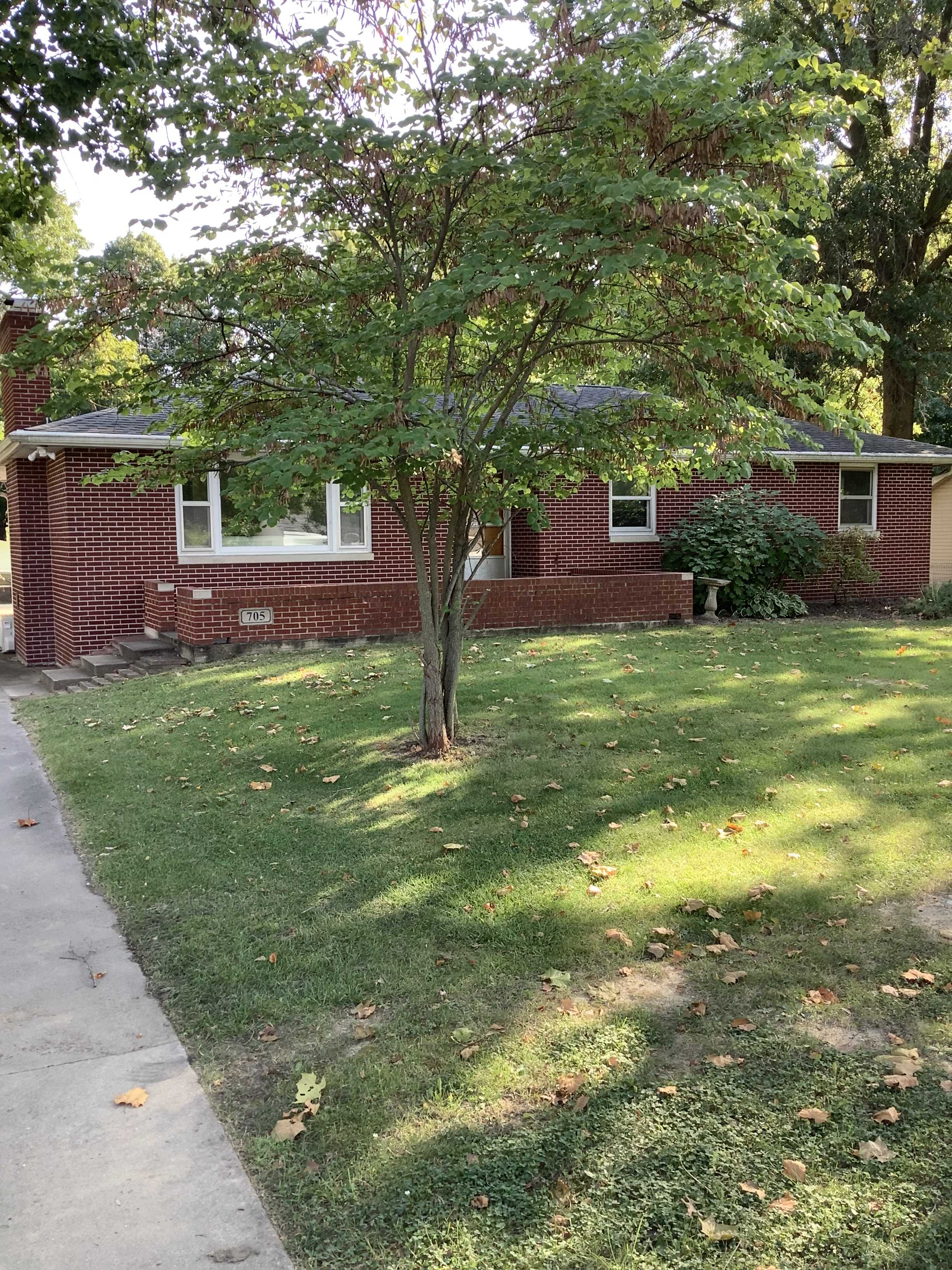 3 BED/1 1/2 BATH BRICK RANCH HOME ON .84 AC