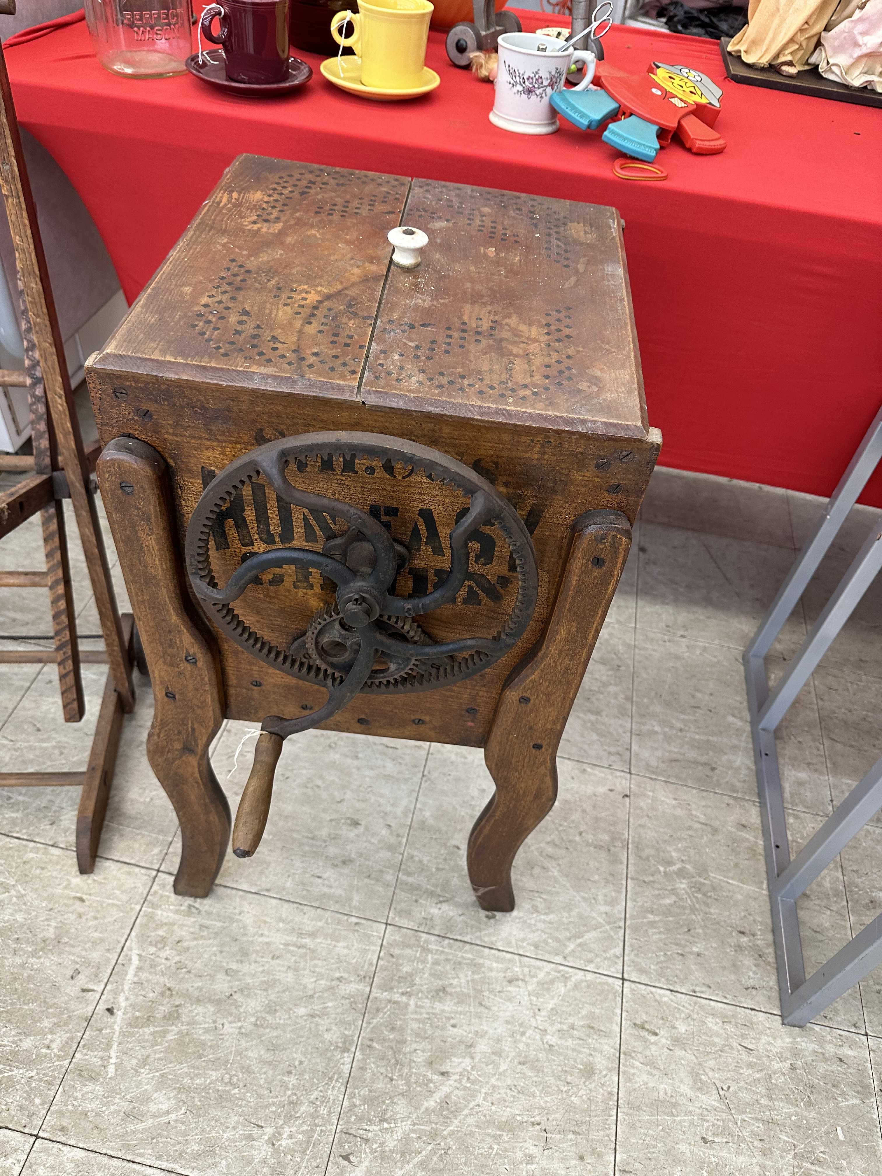 FRIDAY NIGHT AUCTION