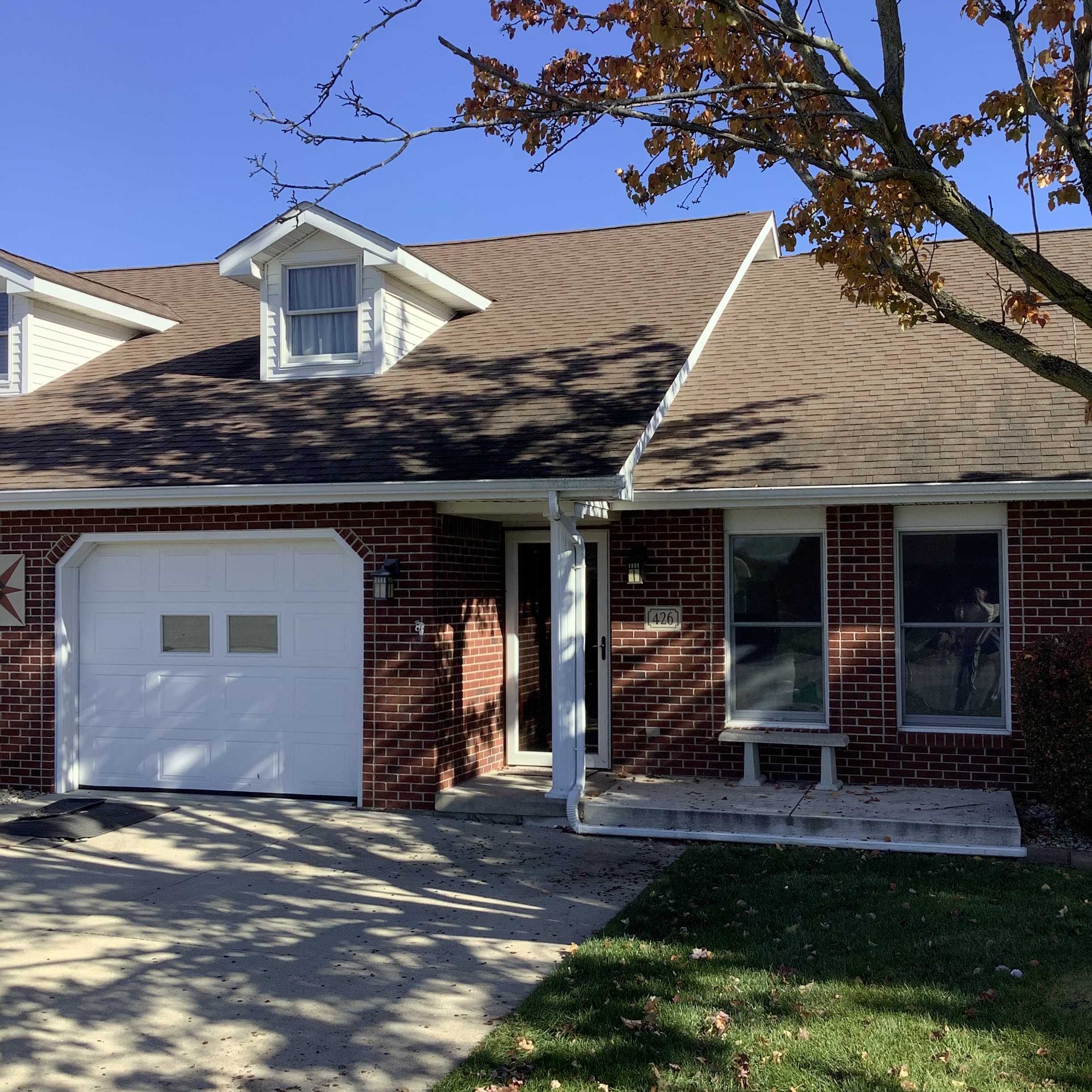 2 Bed/2bath Condo In Willowridge & personal property