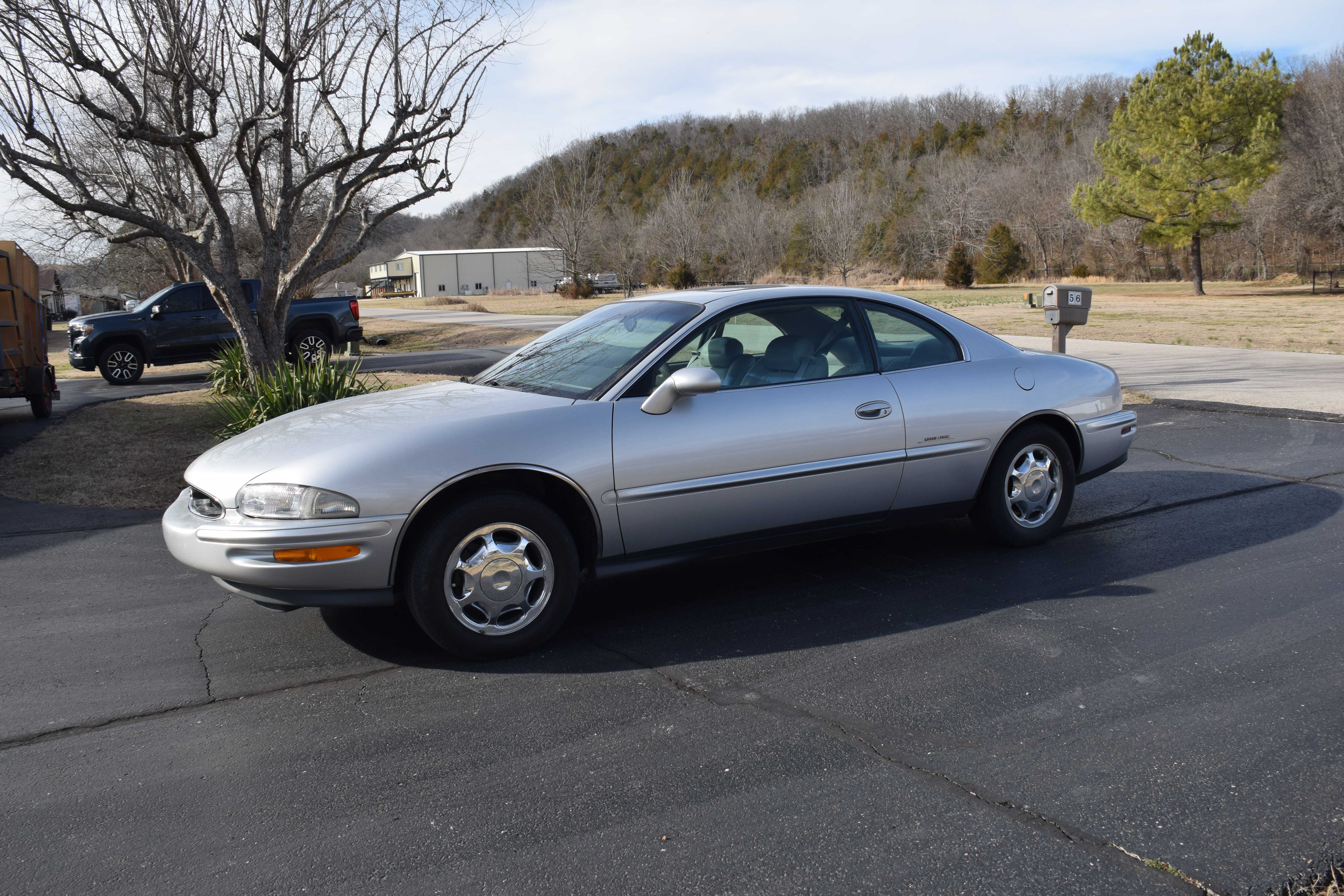 Bill Mizell Living Estate Auction