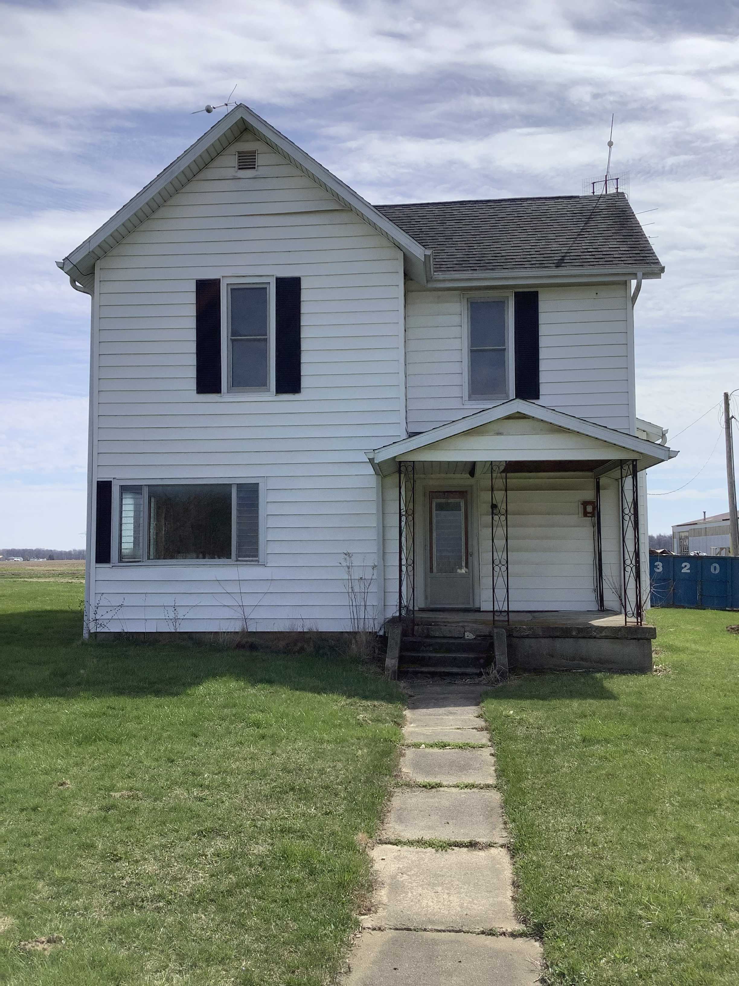 4 Bedroom/2 Bath Farmhouse On 5 Acres and PERSONAL PROPERTY