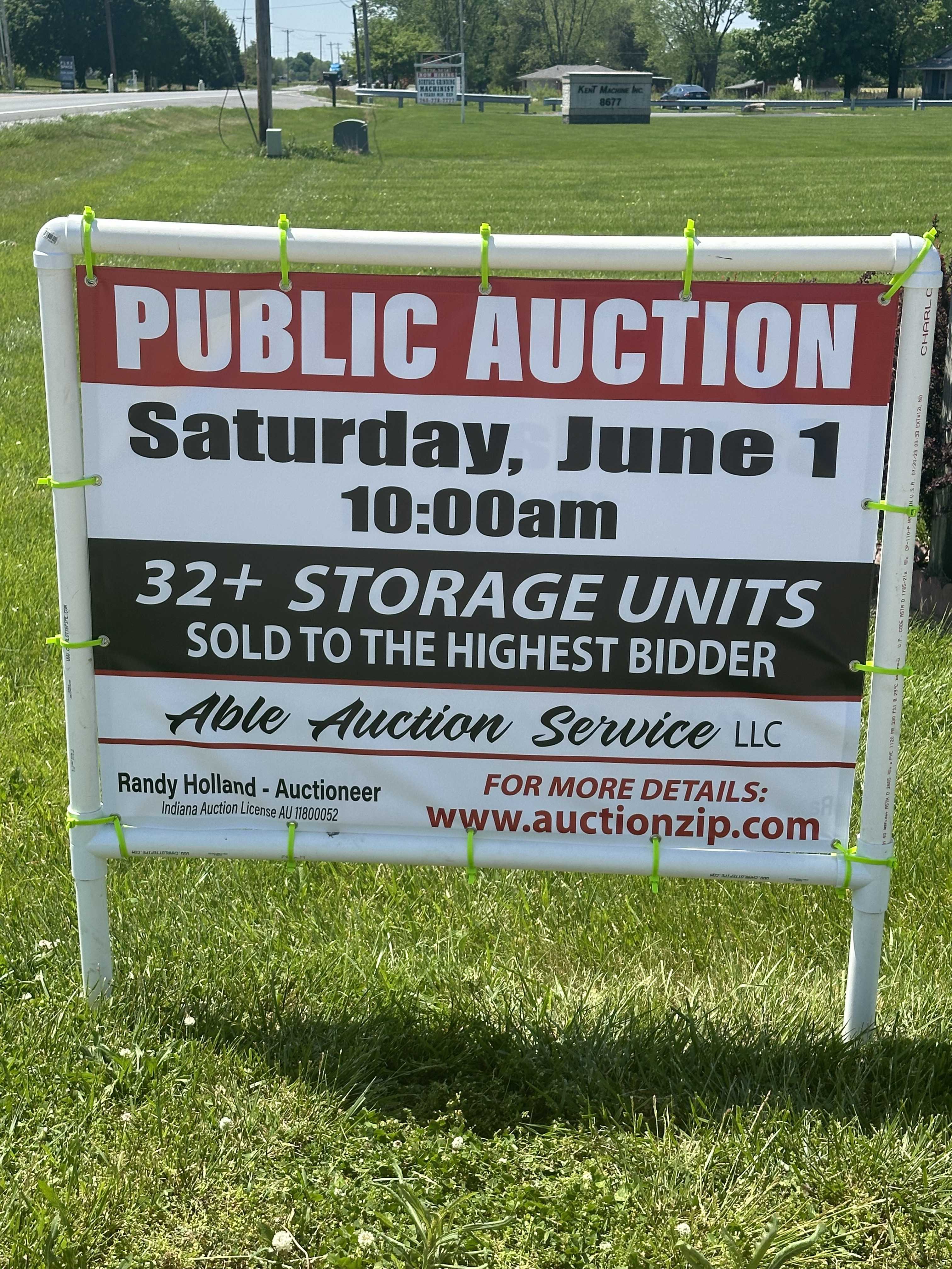 STORAGE UNIT AUCTION