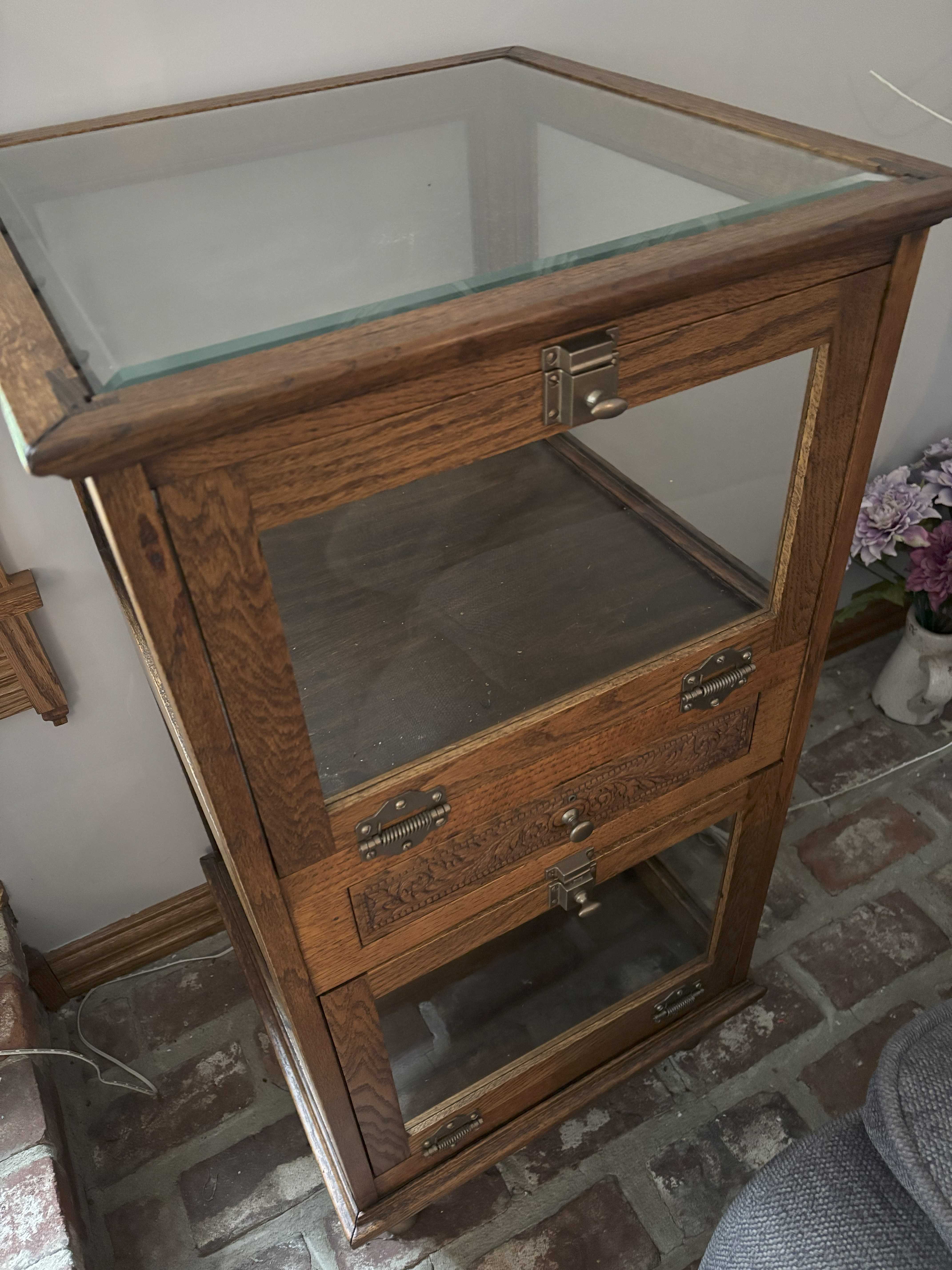 Image for Vintage Showcase