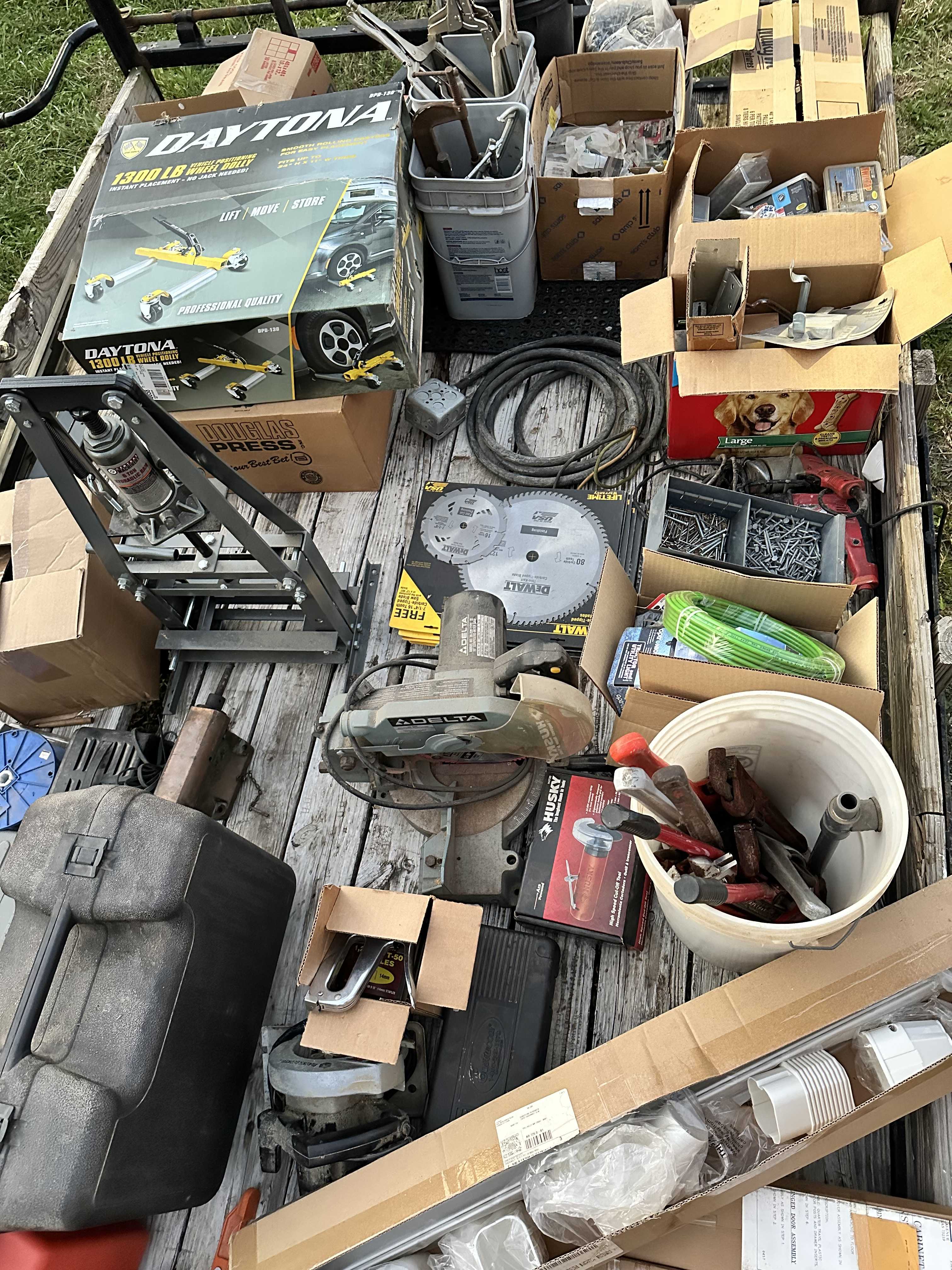 Auction teaser for Val Pero Estate Auction