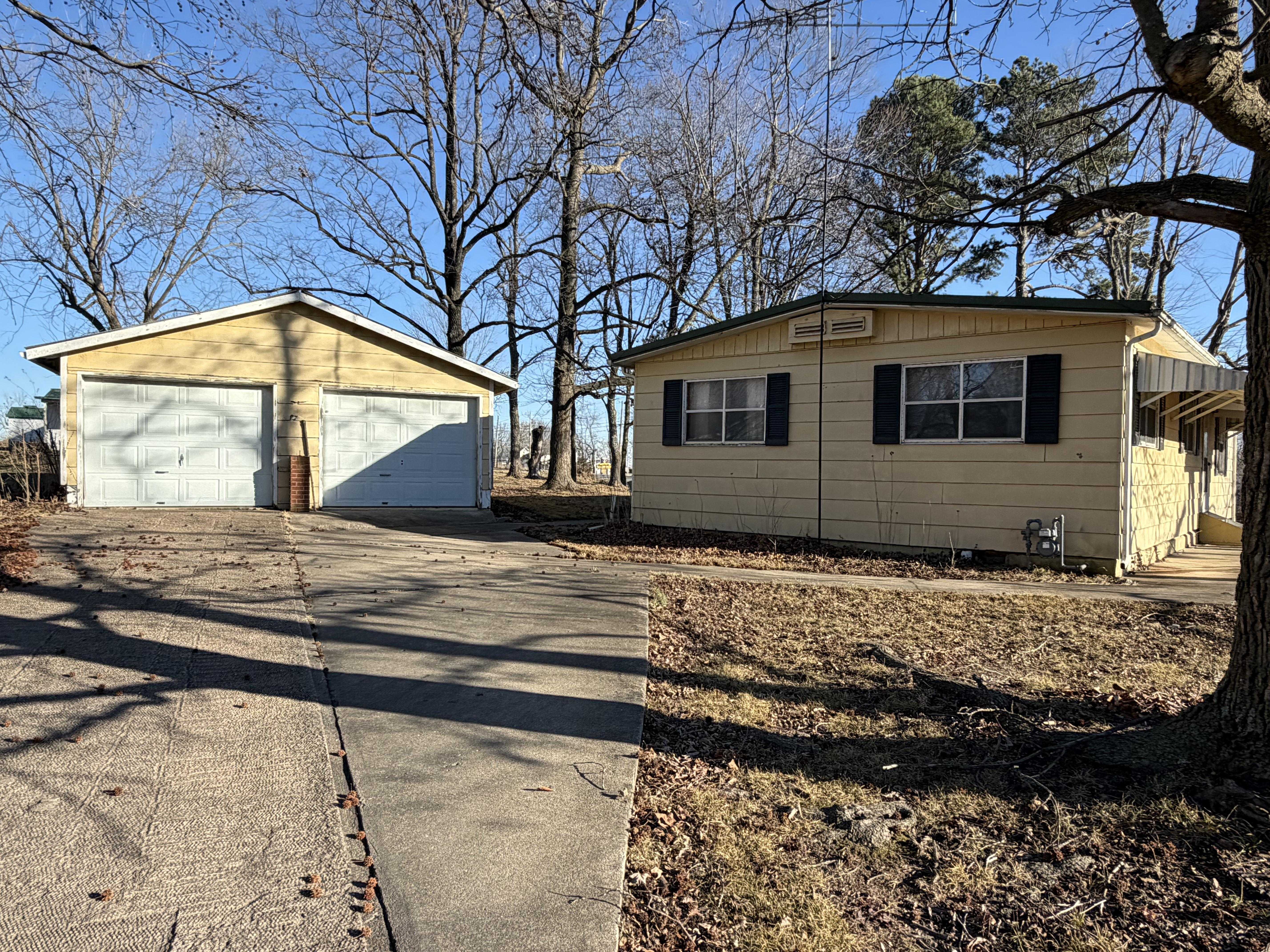 Auction teaser for Estate Auction