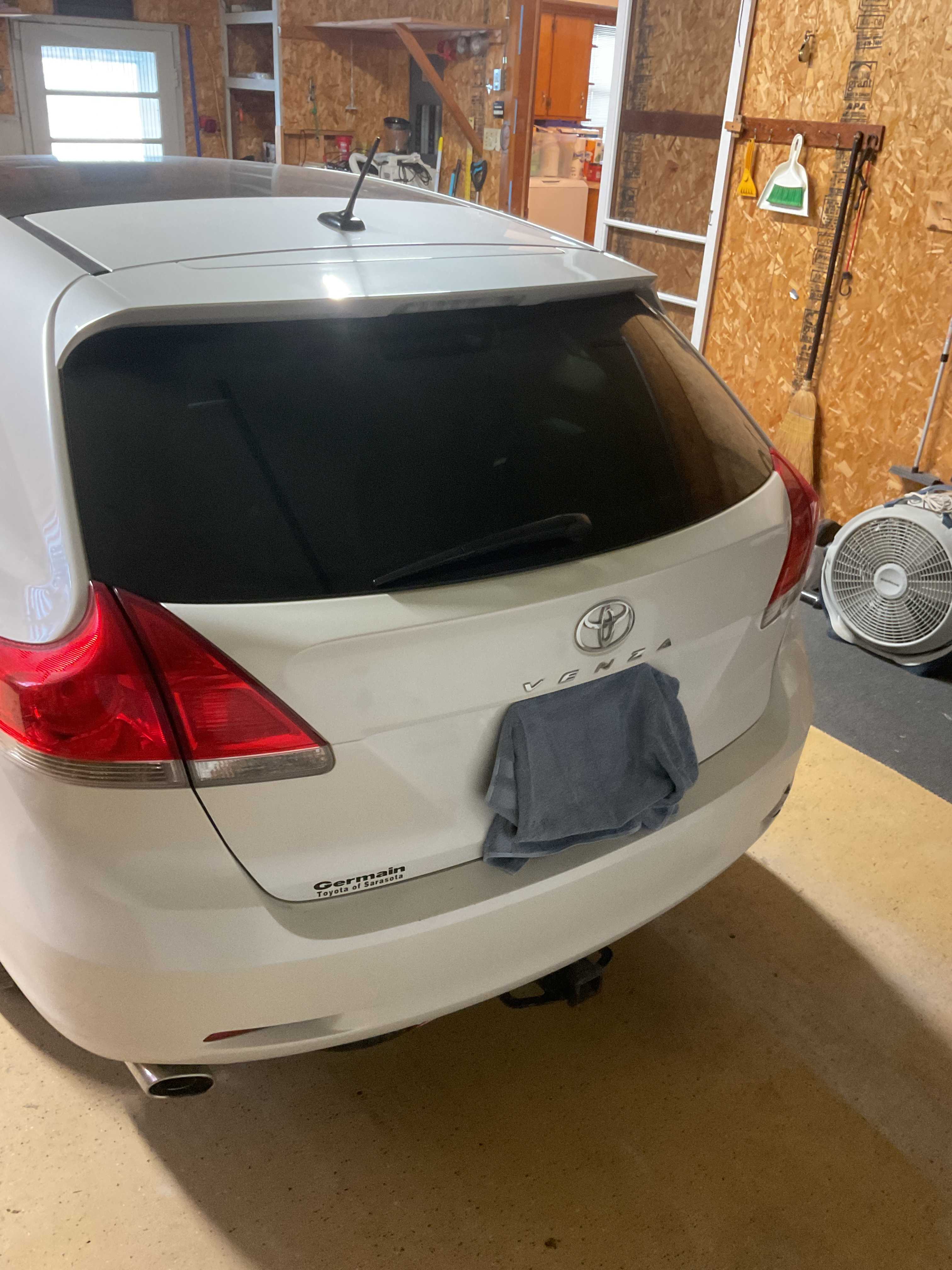 Auction teaser for Estate of Roy King