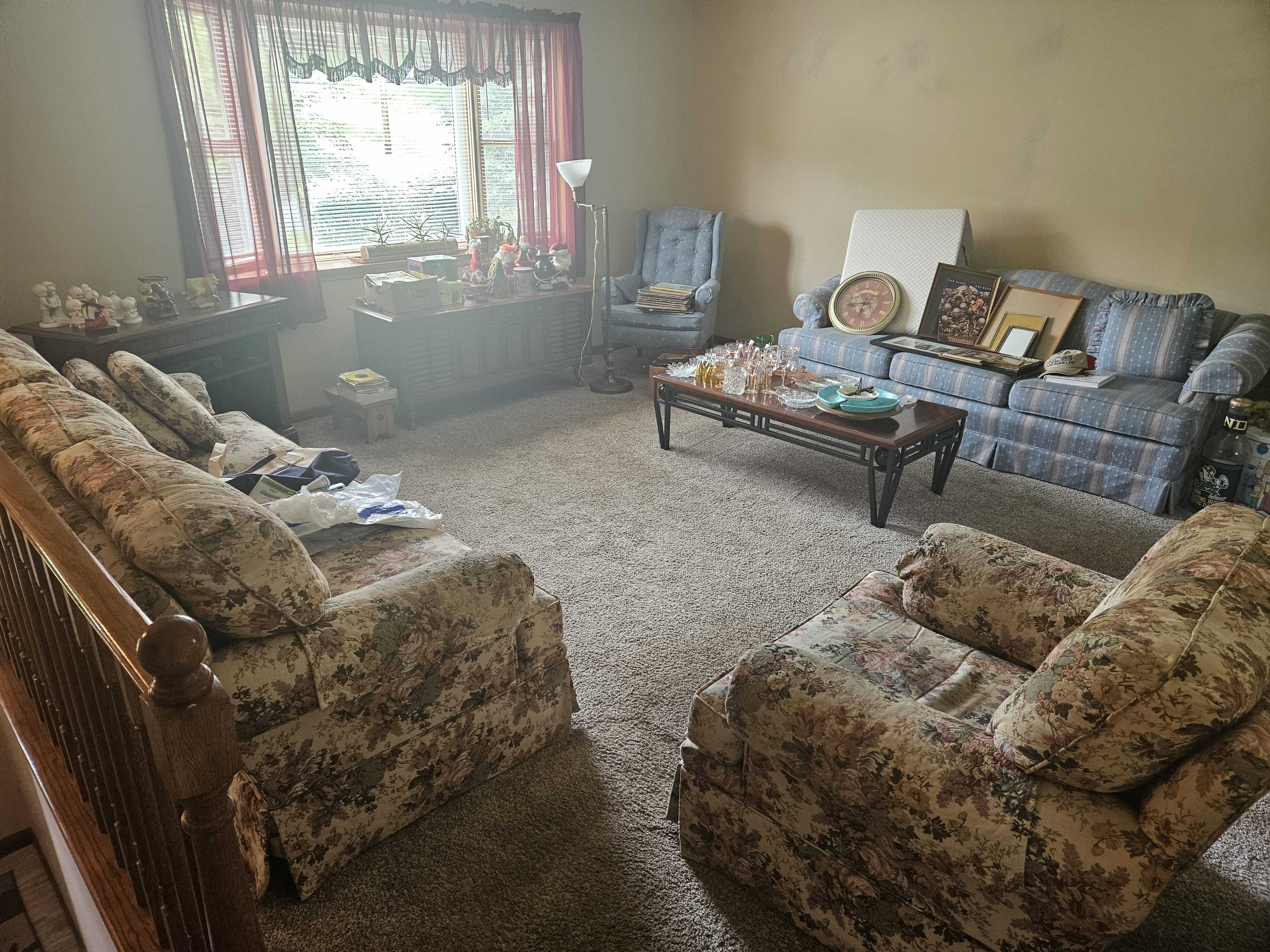 Auction teaser for ANTIQUES, COLLECTIBLES, TOYS, FURNITURE, HOUSEHOLD, JEWELRY and MUCH MORE