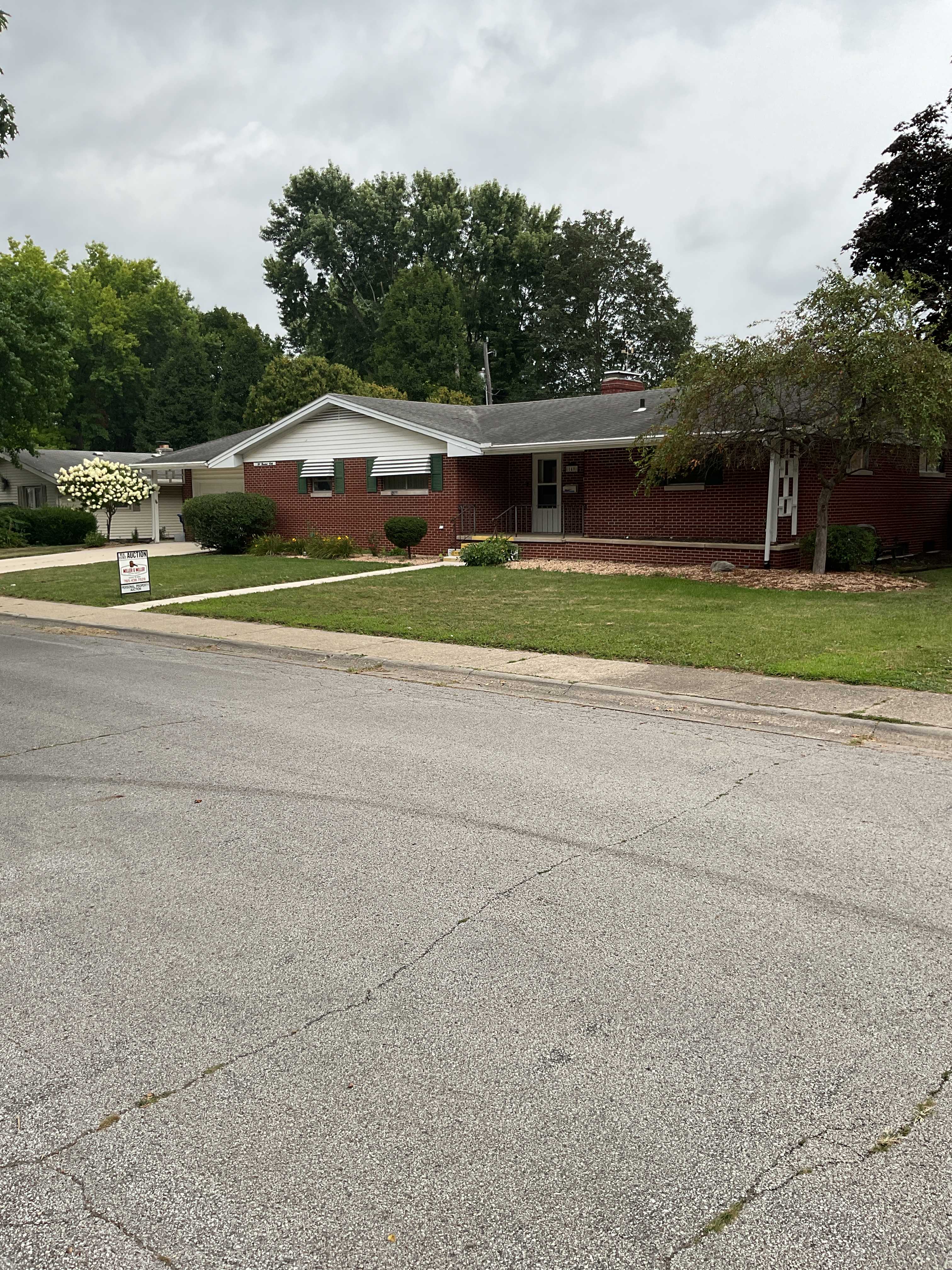 Auction teaser for Real Estate Auction